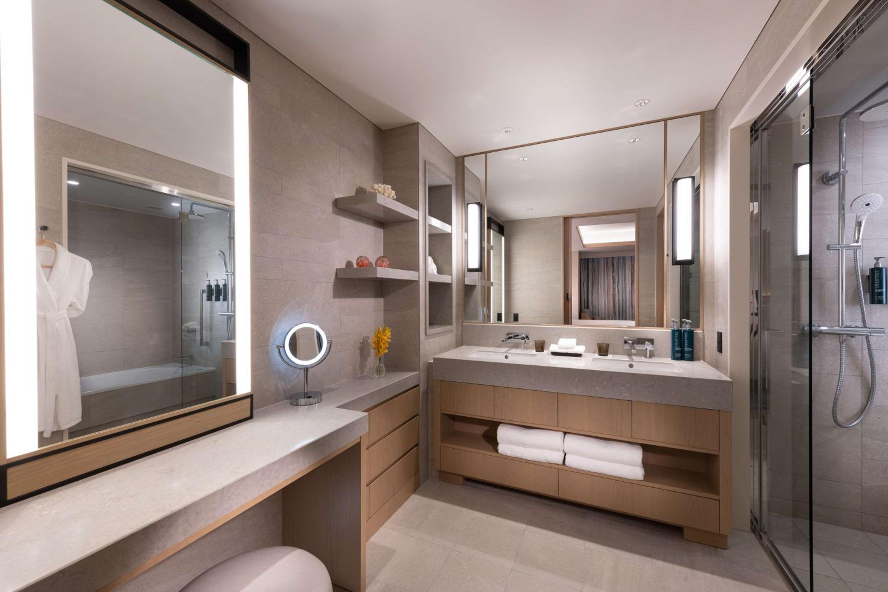 Deluxe Twin Suite - Photo 7