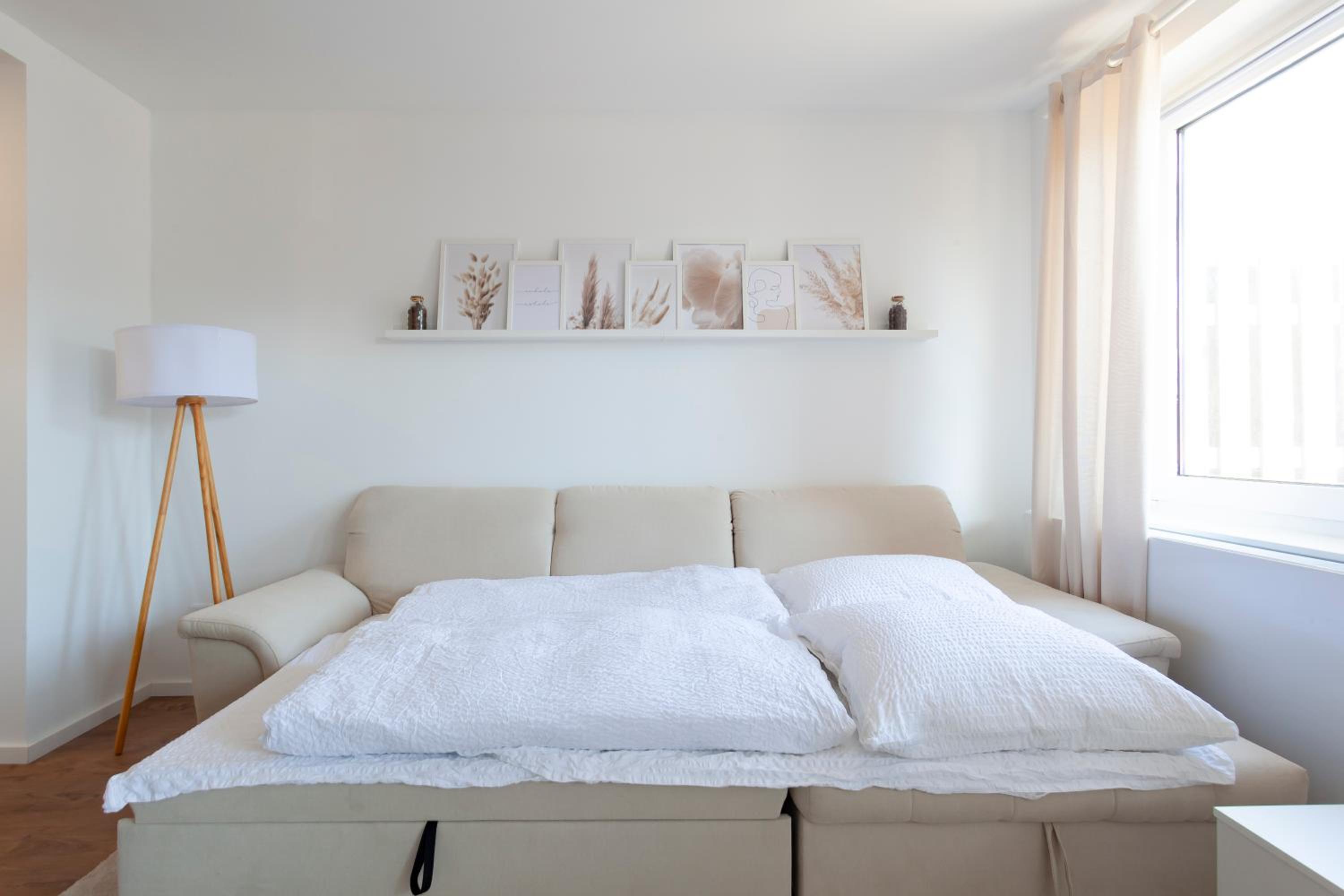 One-Bedroom Apartment photo 2