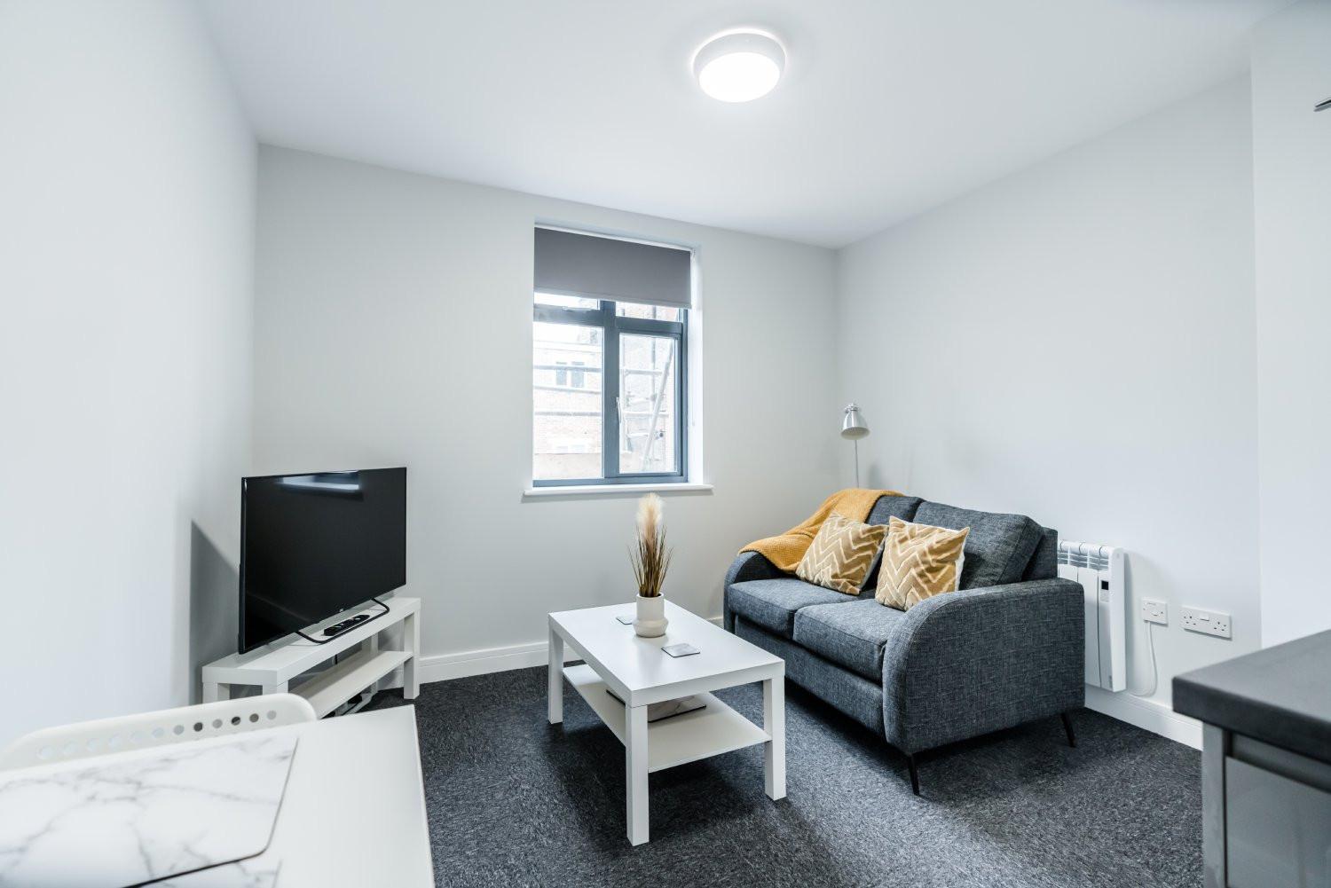 One-Bedroom Apartment photo 1