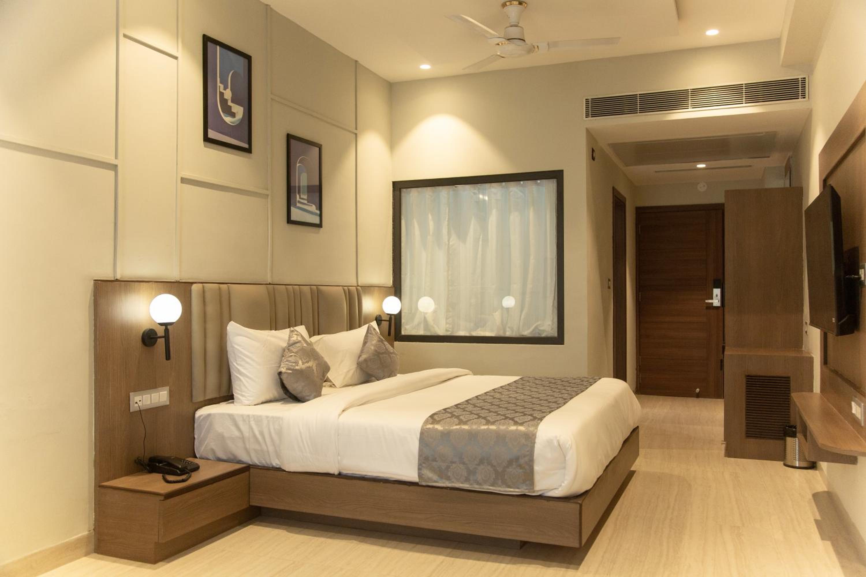 Executive Room - Photo 3