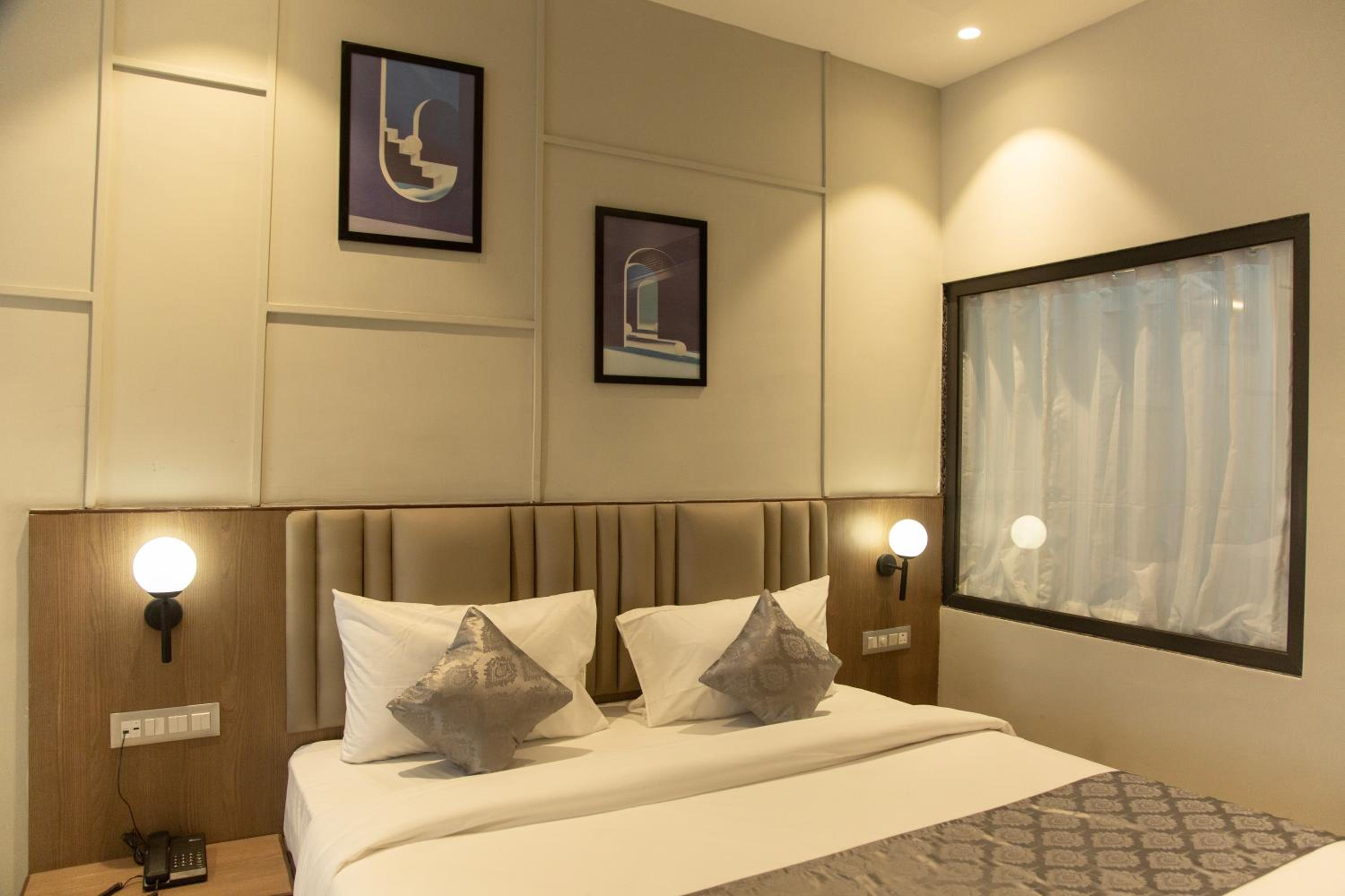 Executive Room - Photo 2