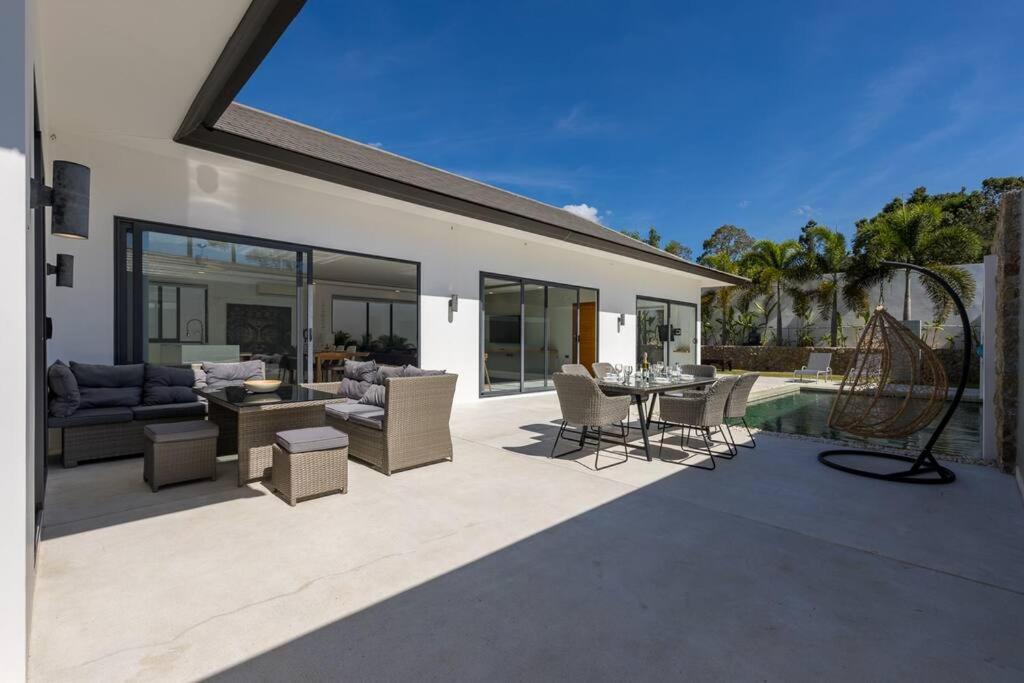 Three-Bedroom Villa photo 1