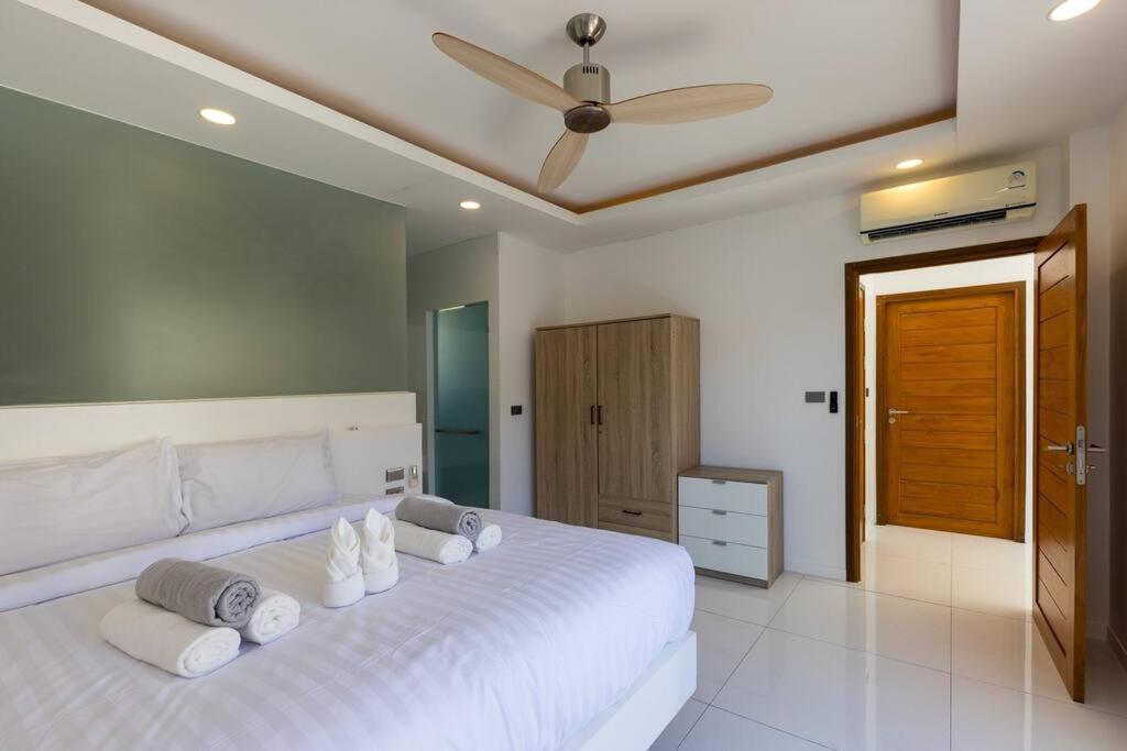 Three-Bedroom Villa photo 3