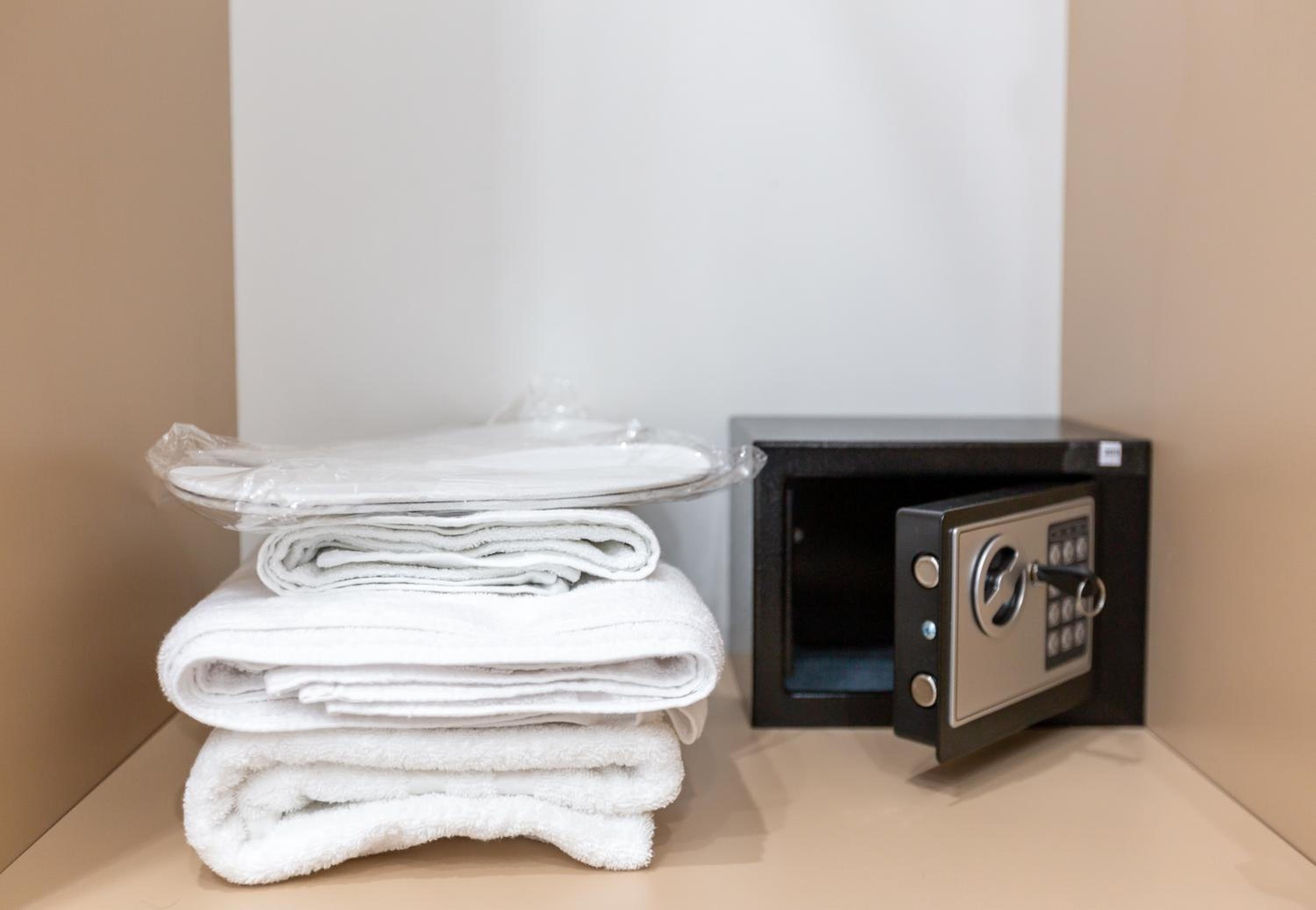 Budget Single Room photo 3