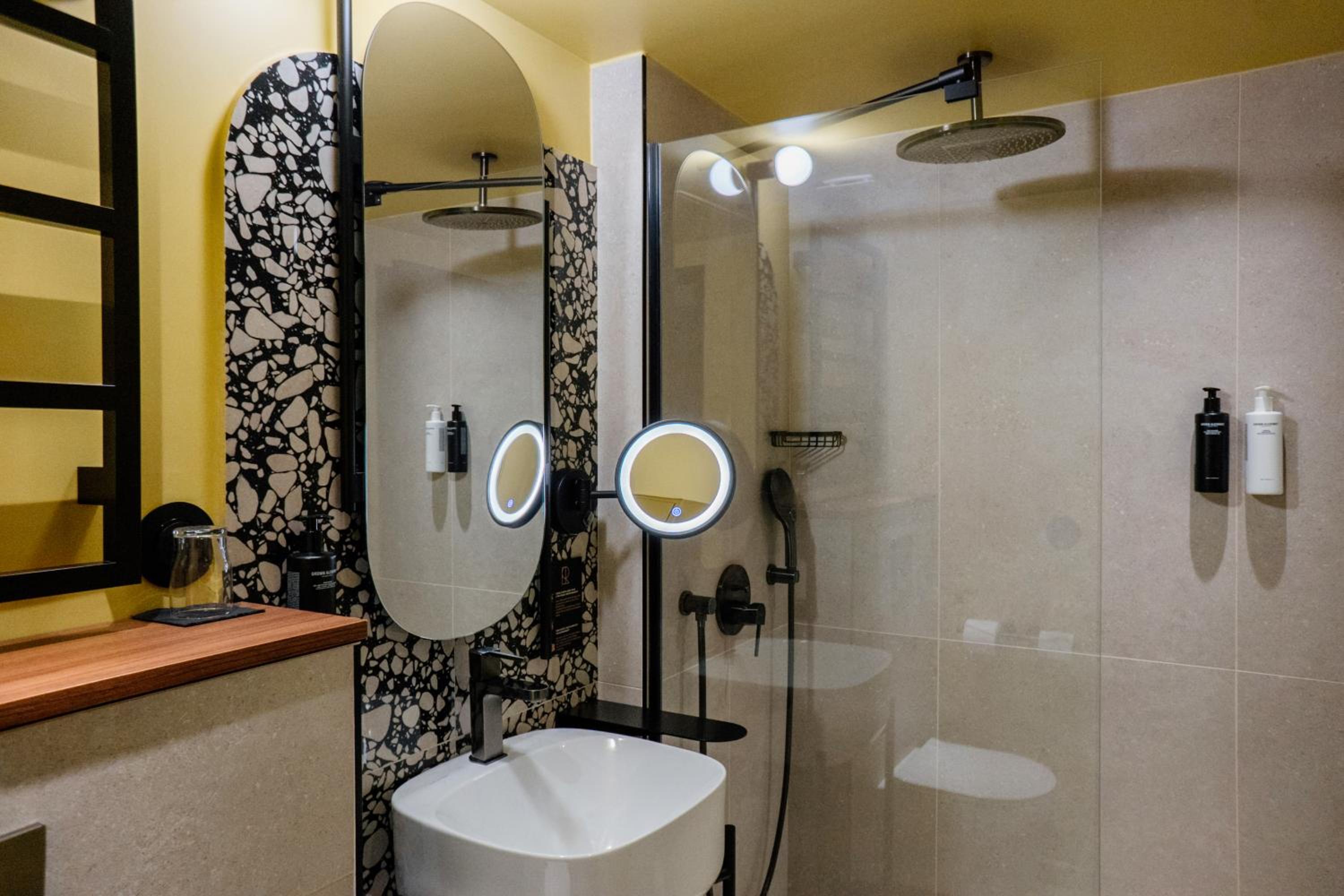 Large Single Room