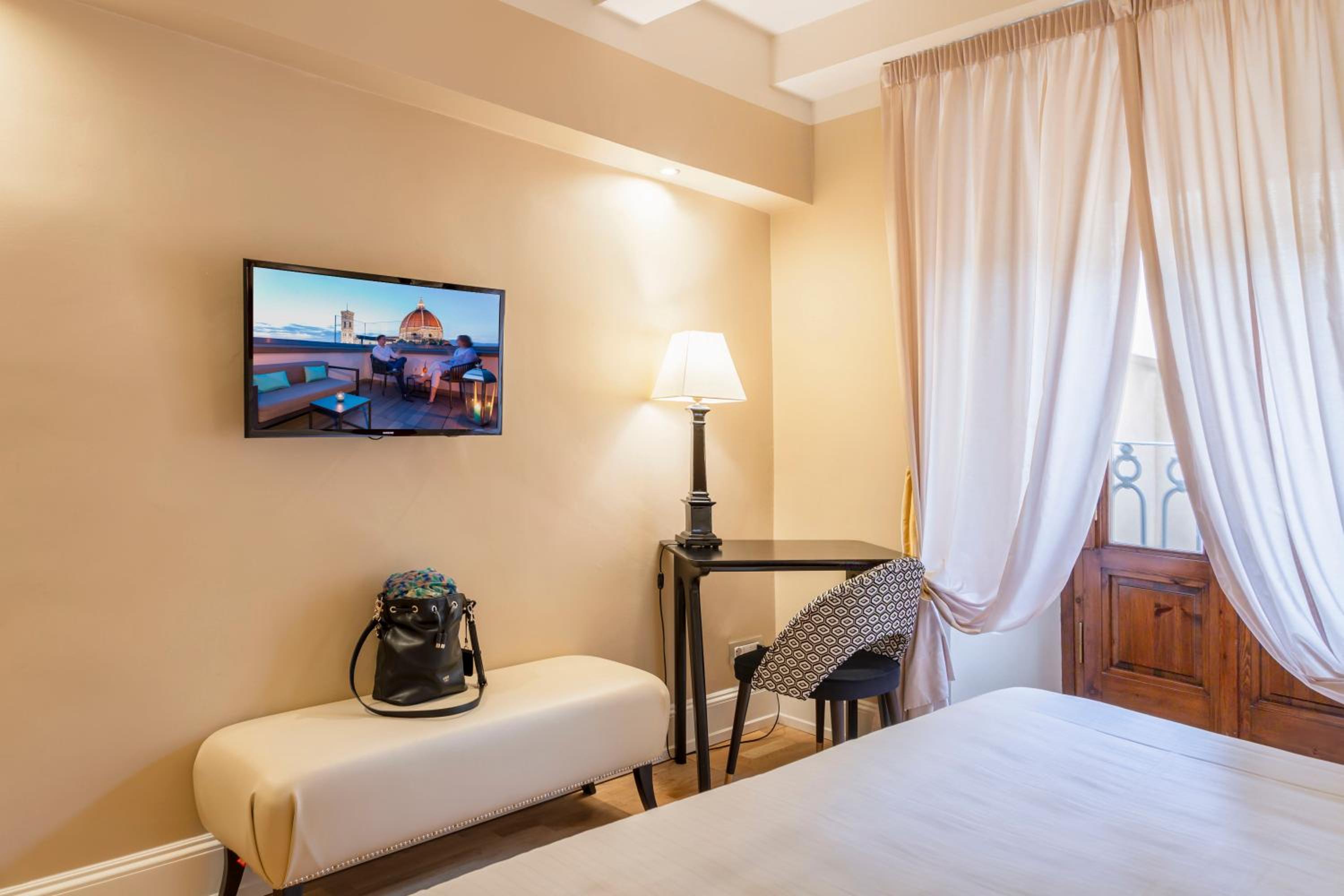 Superior Double or Twin Room - Photo 7