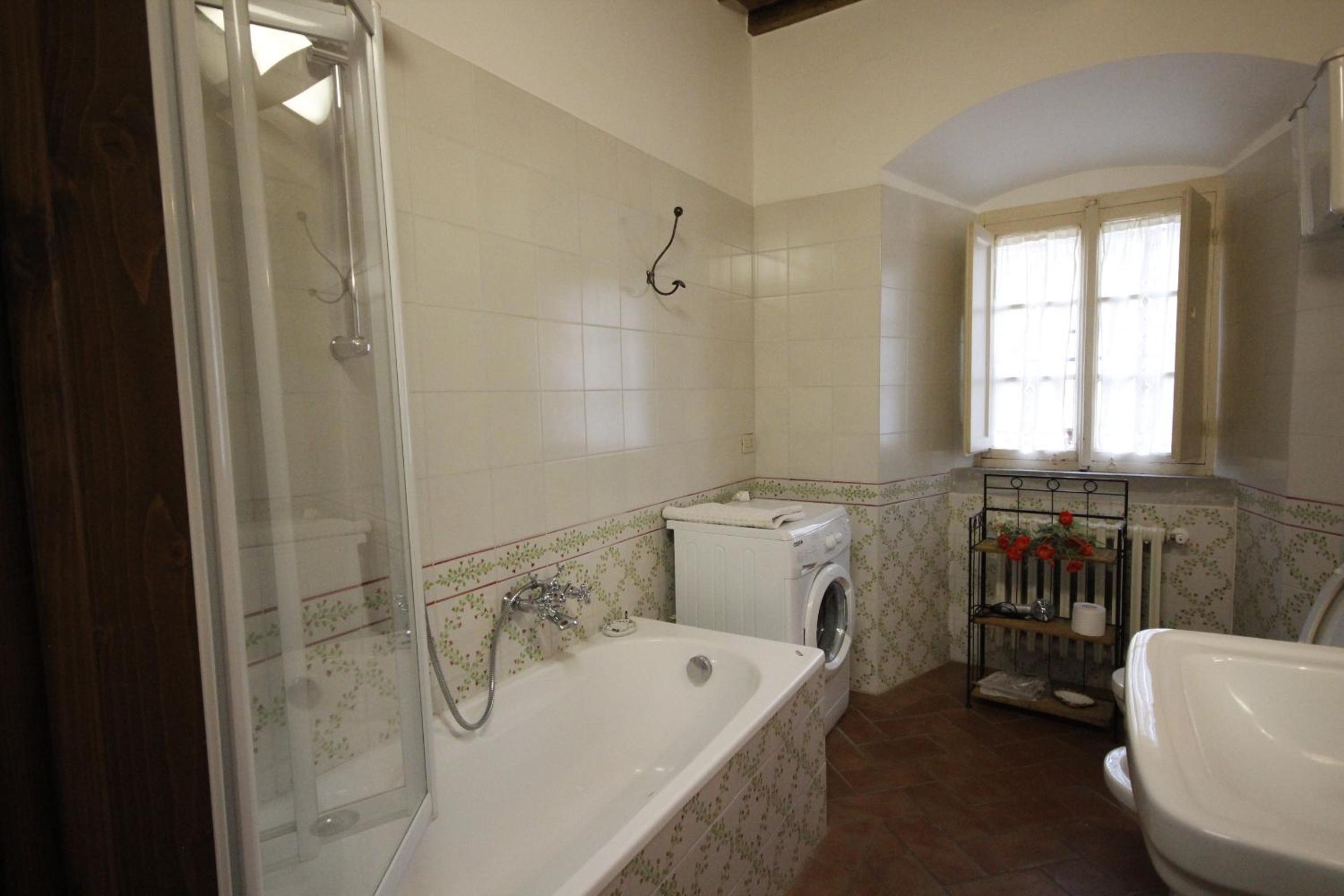 One-Bedroom Apartment with Terrace photo 2