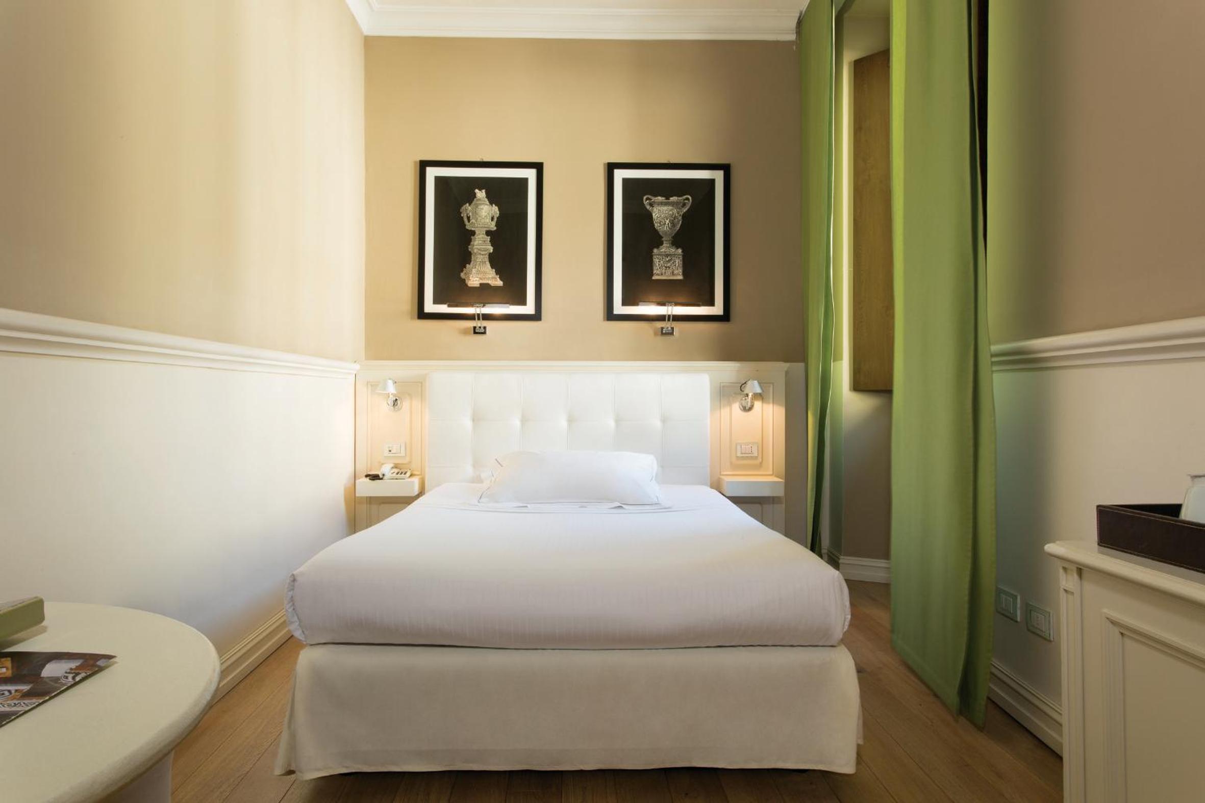 Queen Room - Photo 1