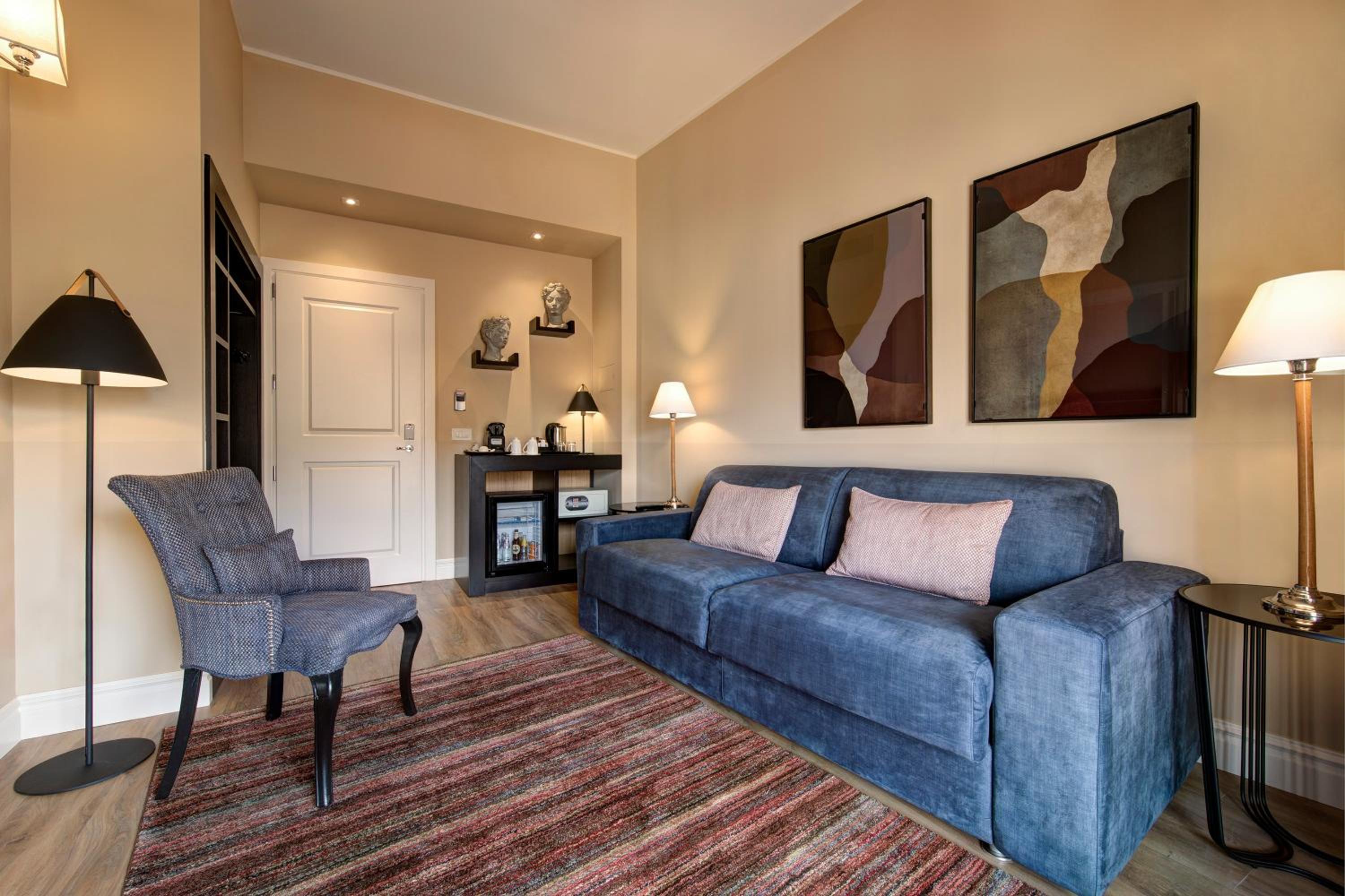Suite - Photo 4