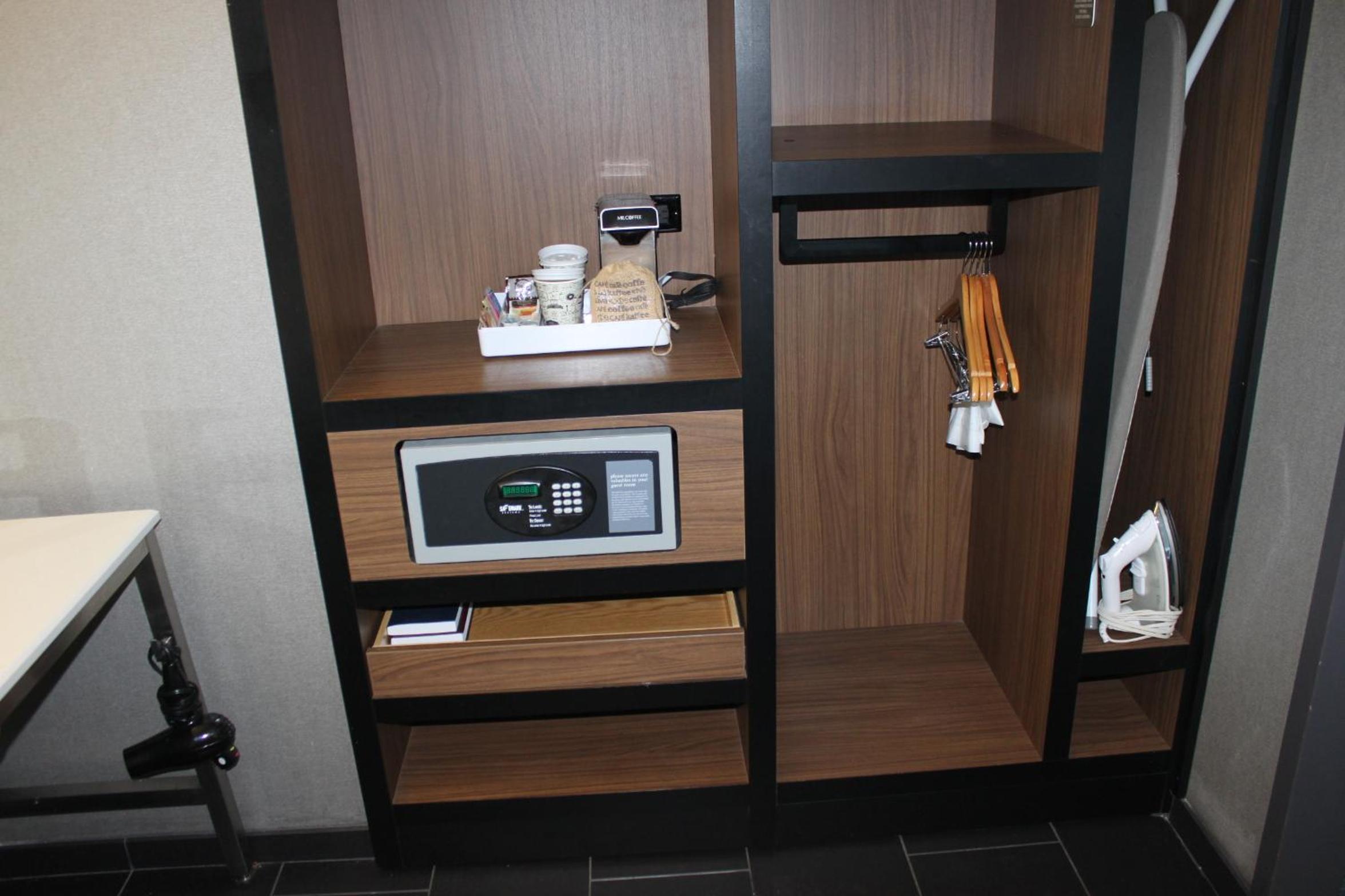 King Room with Roll-in Shower - Mobility and Hearing Accessible photo 1