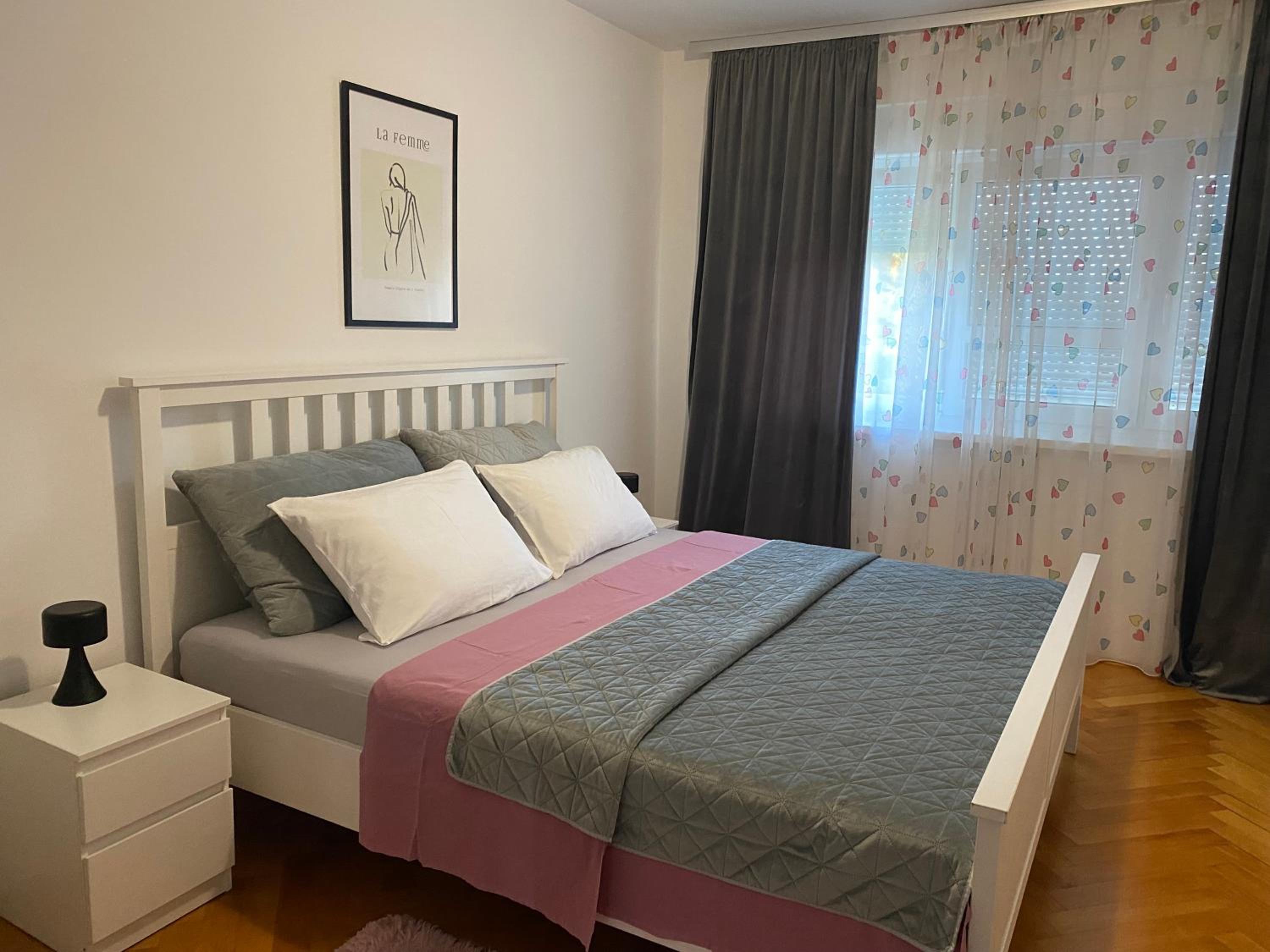One-Bedroom Apartment - Photo 7