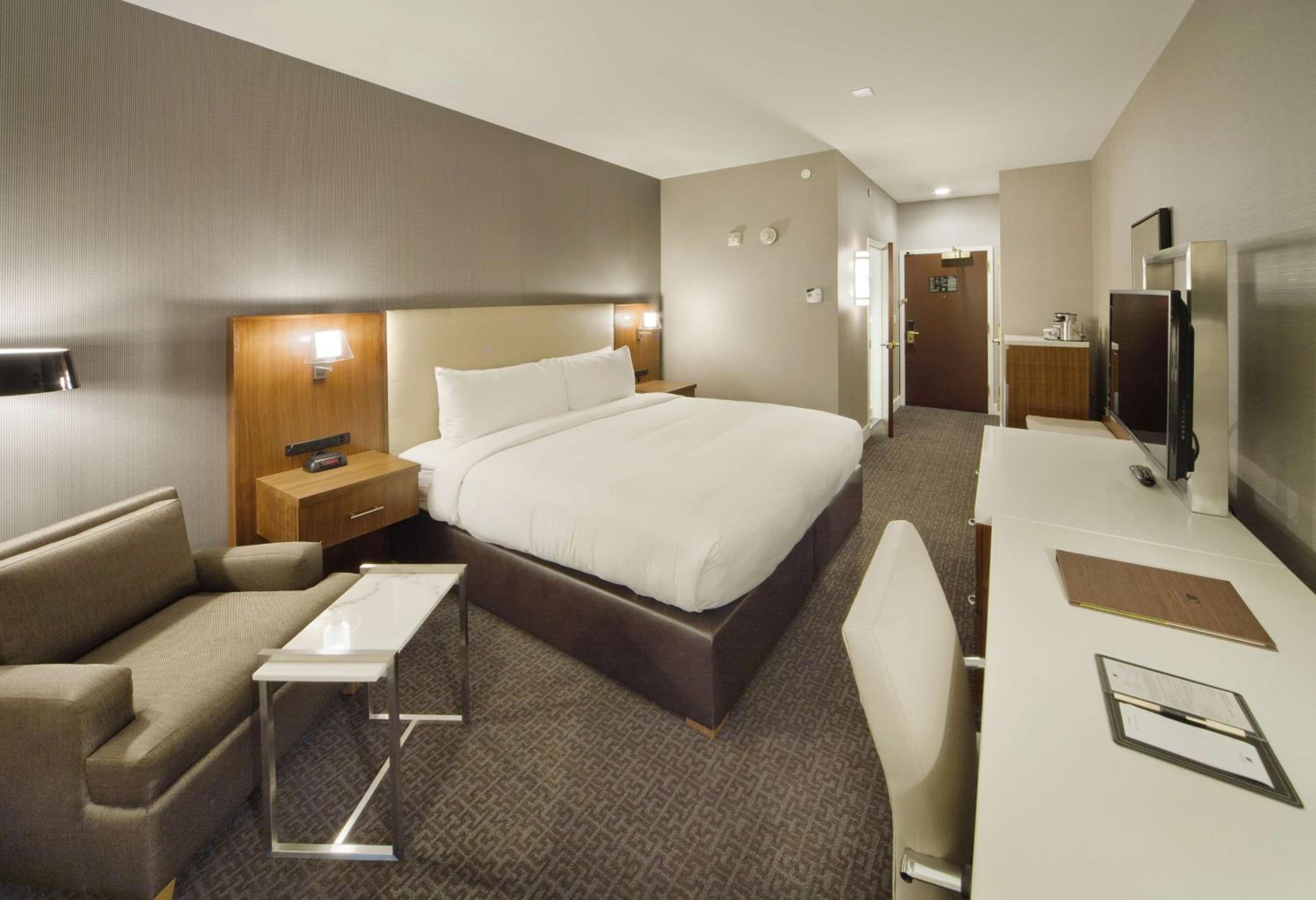 Standard King Room - Non-Smoking photo 1
