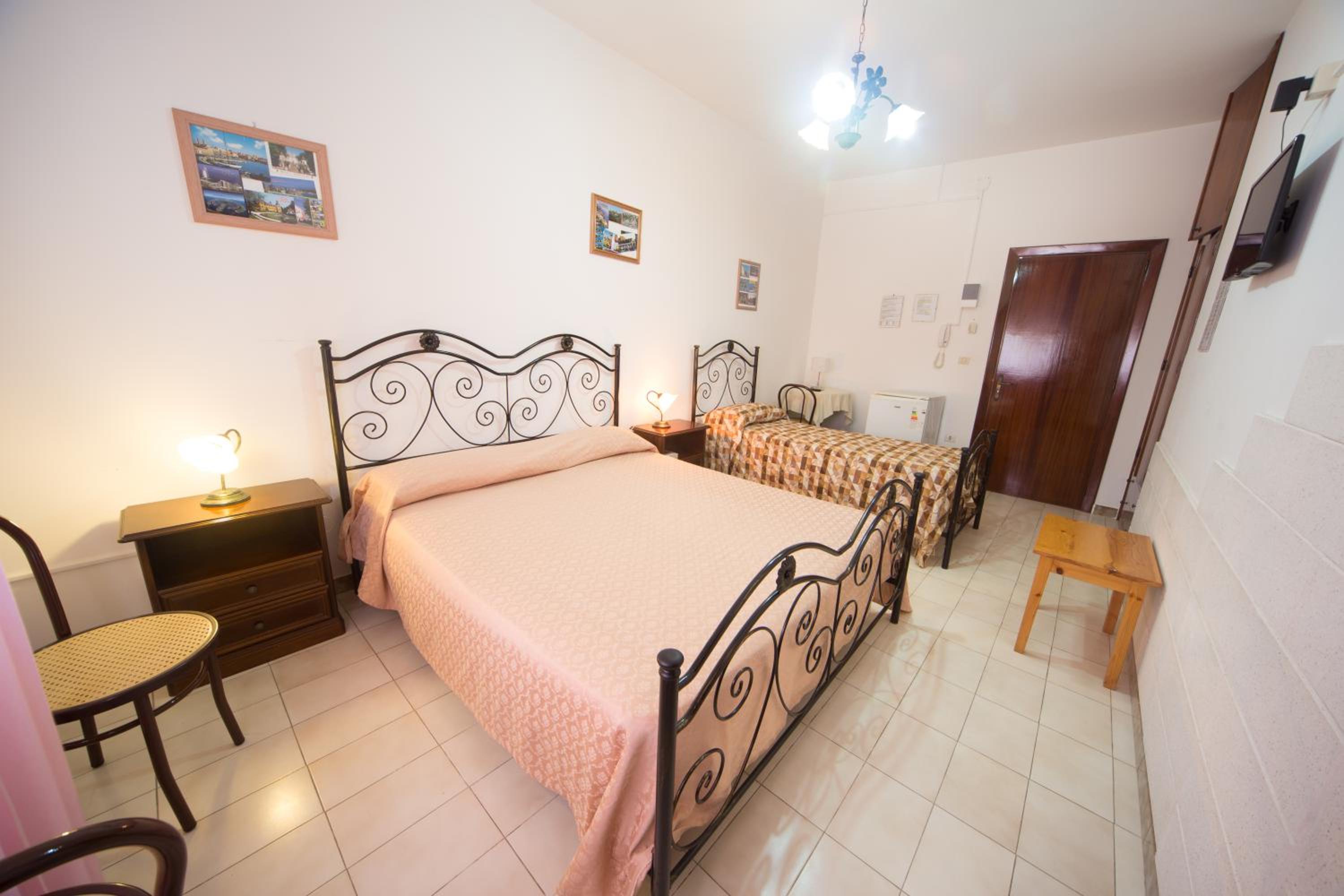 Triple Room - Photo 42