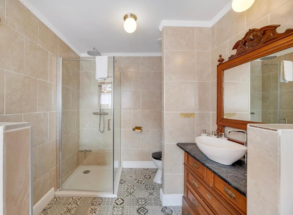 Superior King Room photo 2