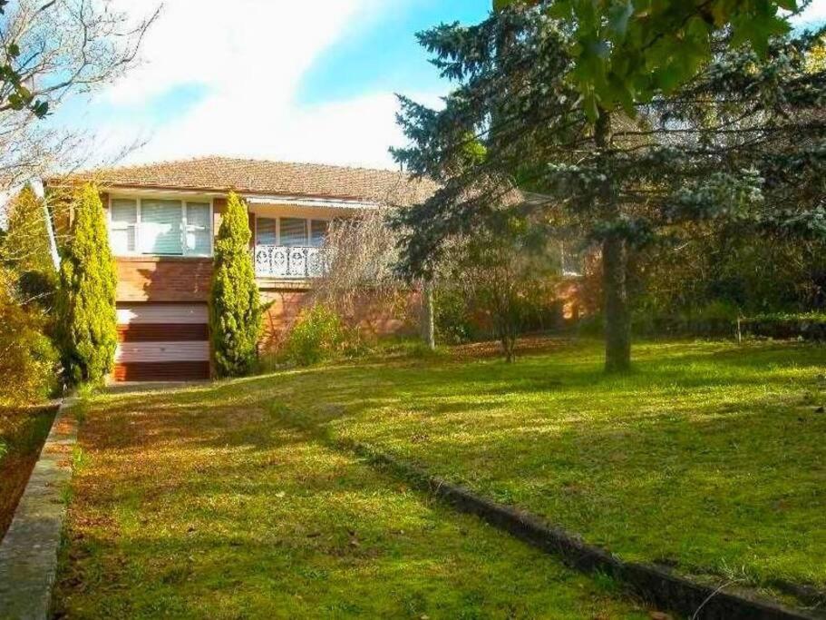 Five-Bedroom House photo 2