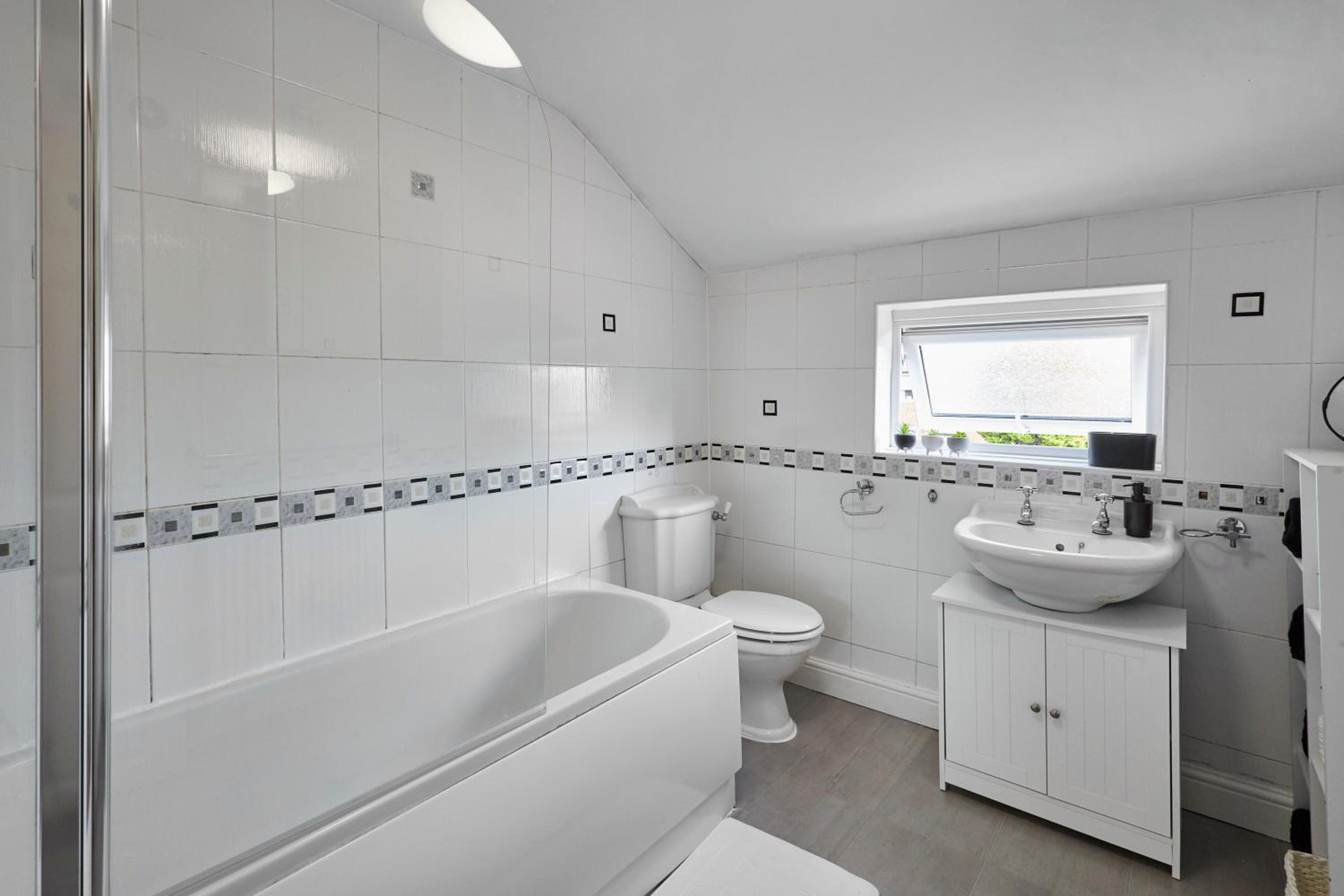 Two-Bedroom House photo 2