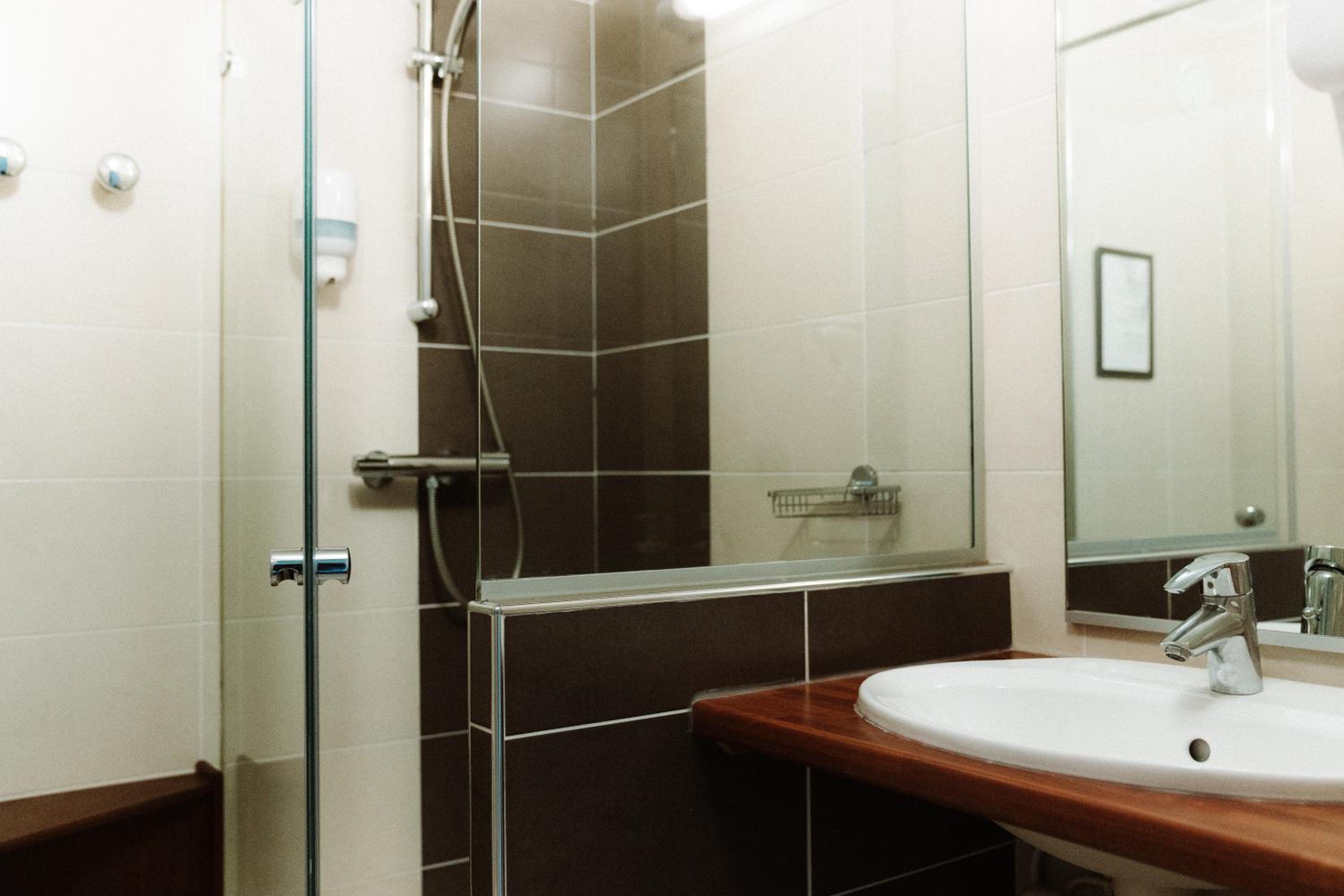 Double Room with Balcony - Standard photo 3