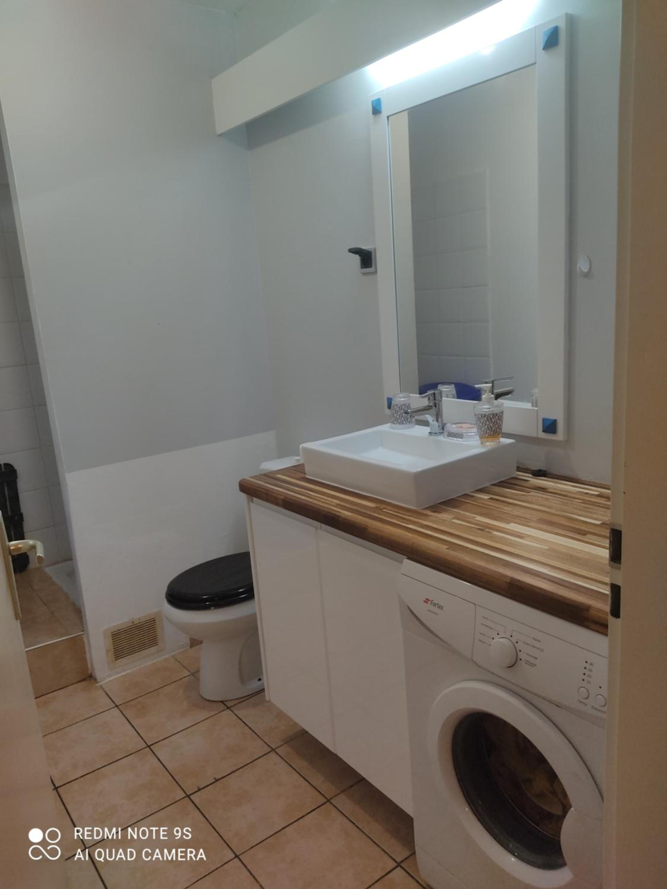 Two-Bedroom House - Photo 8