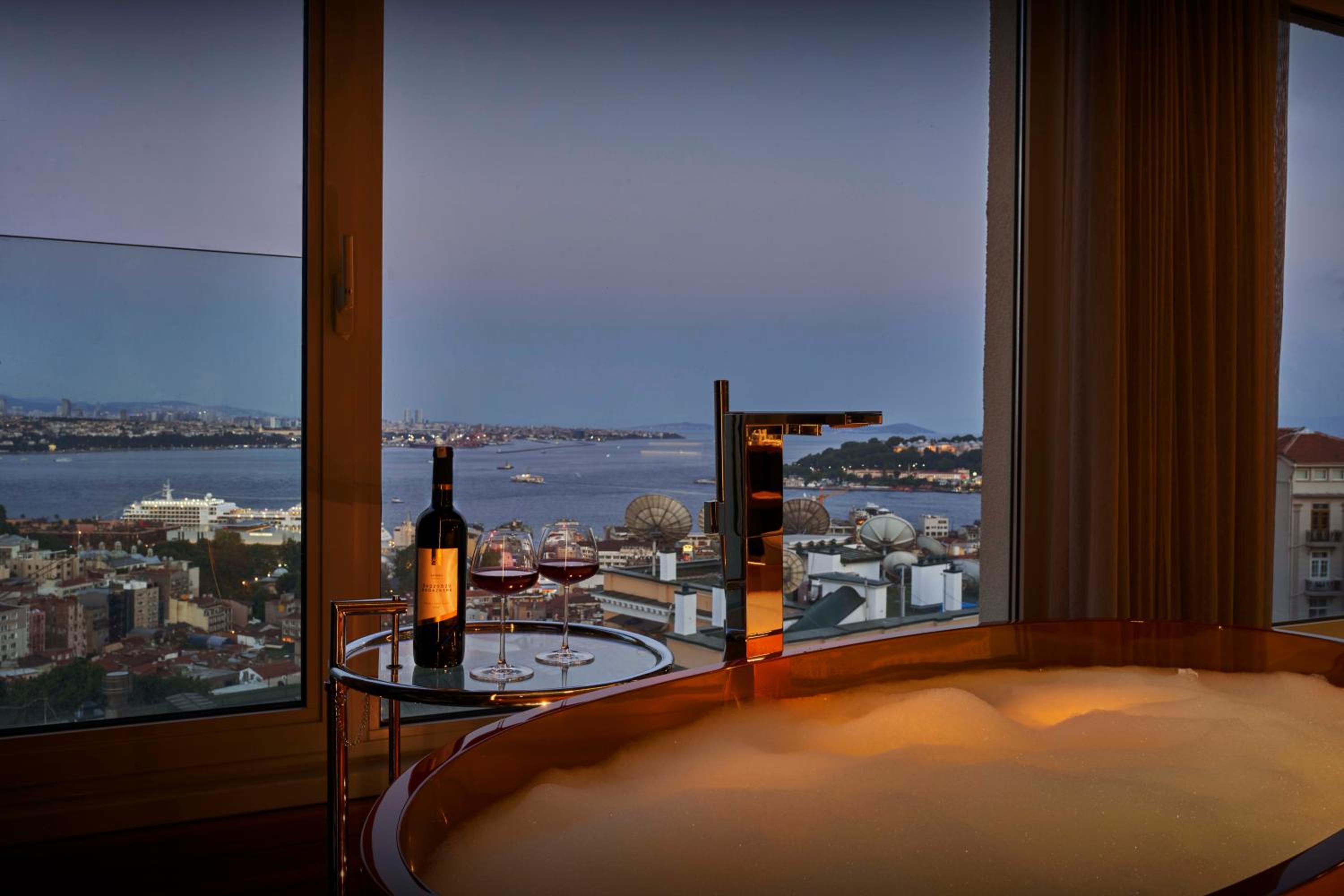 Amber Suite photo 2