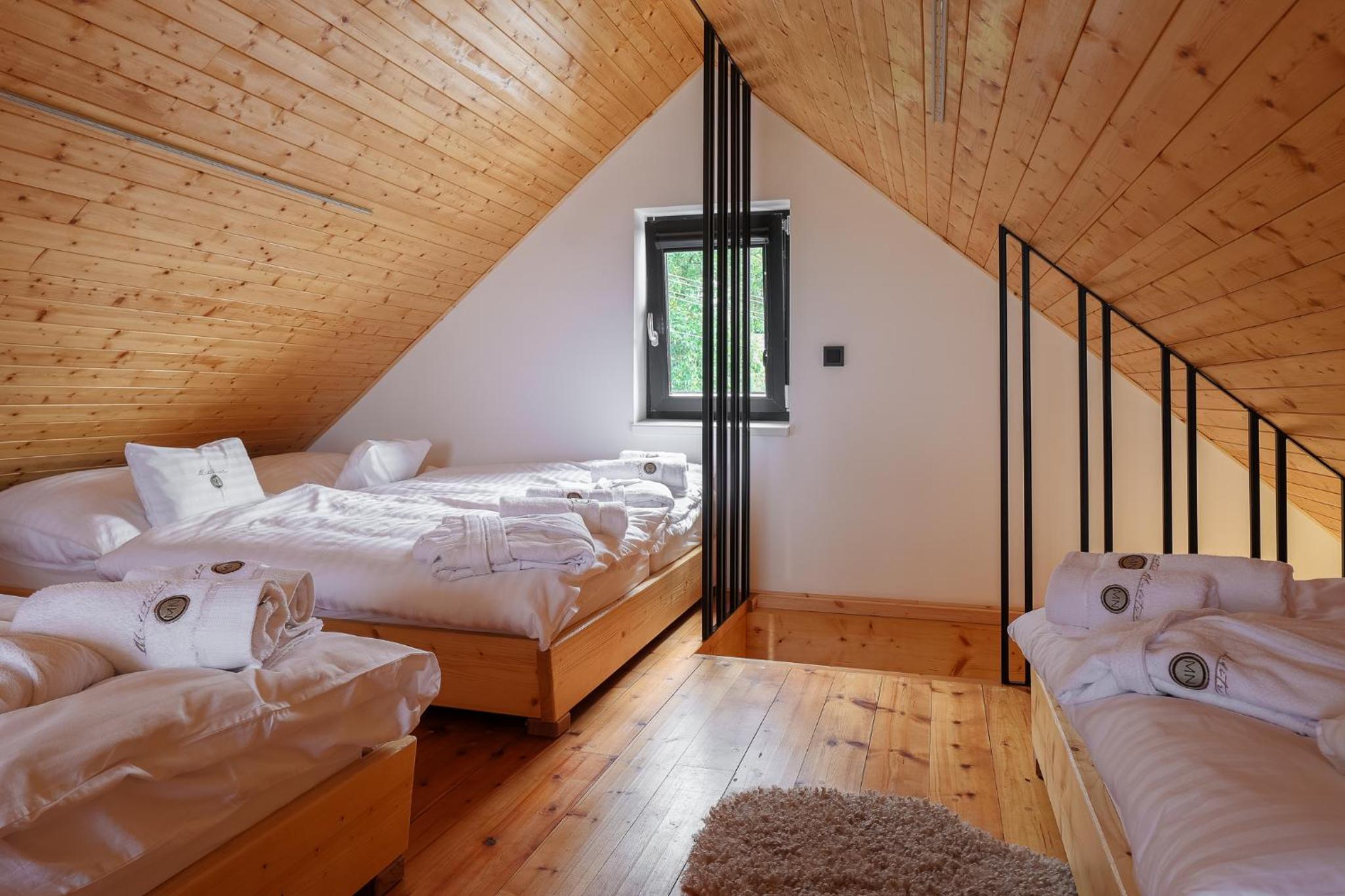 One-Bedroom House photo 1