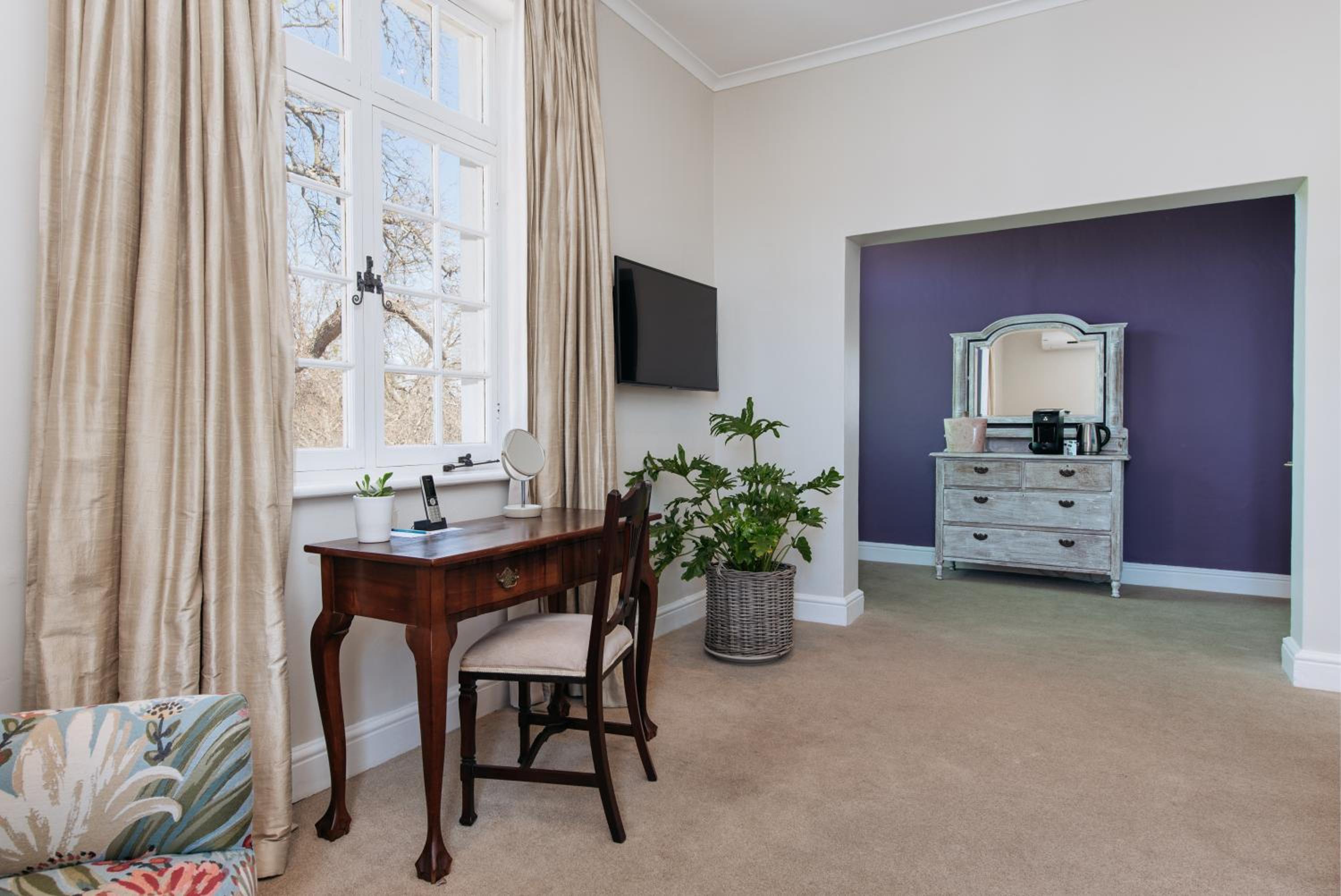 Deluxe Room - Photo 1