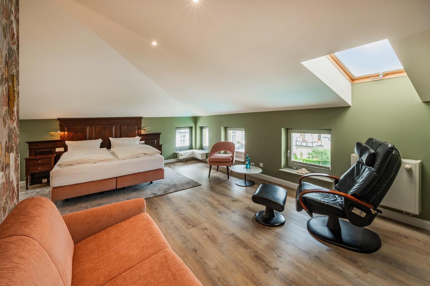 Junior Suite Land Side