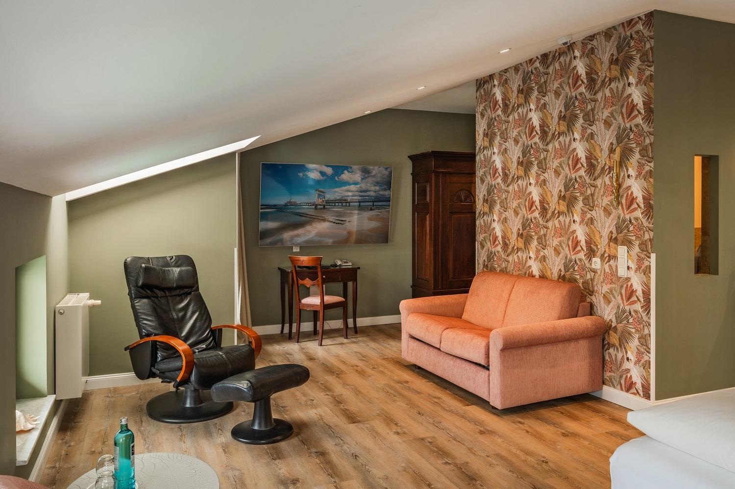 Junior Suite Land Side - Photo 8