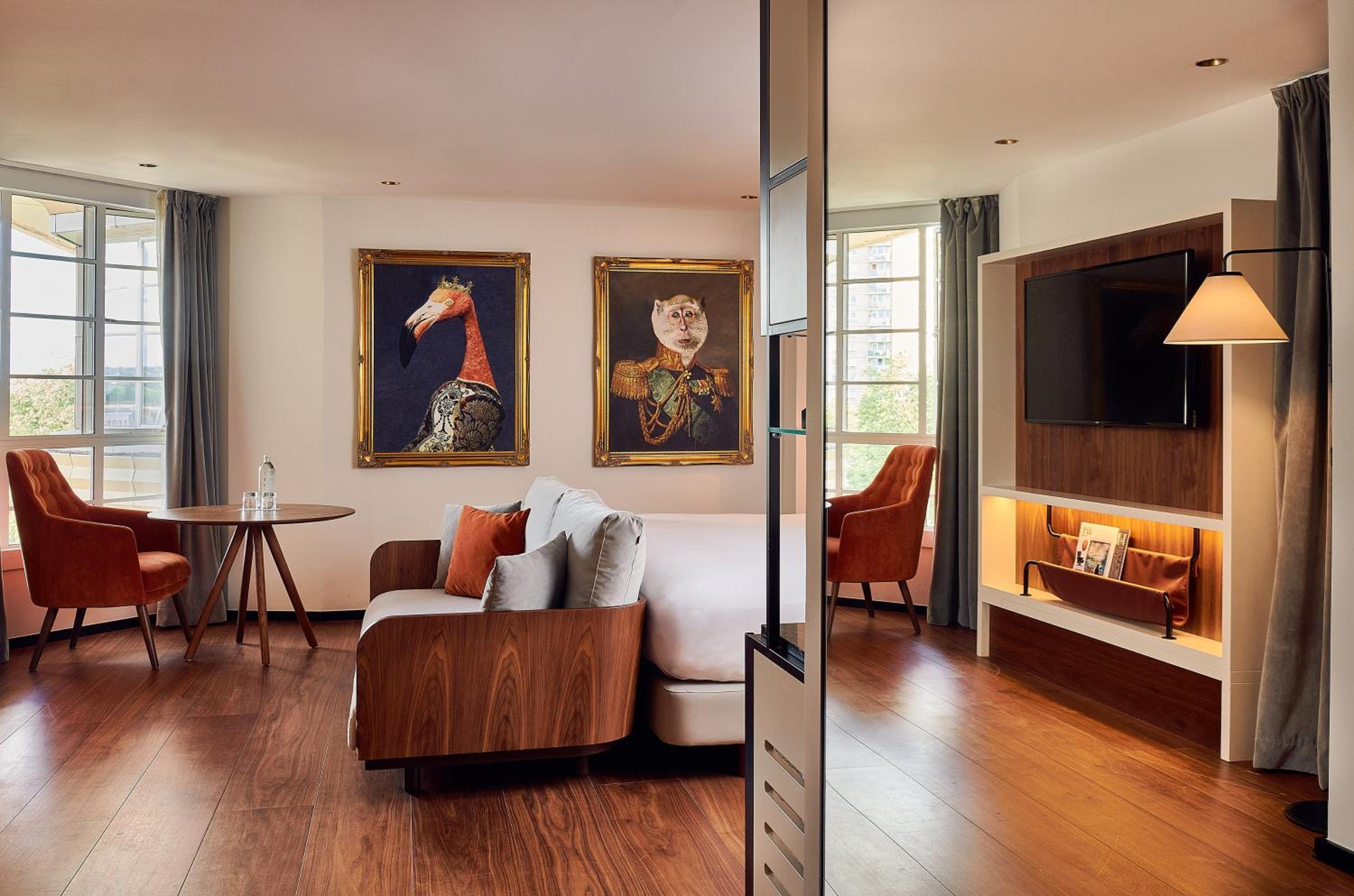 The Level Junior Suite with Executive Lounge Access photo 2