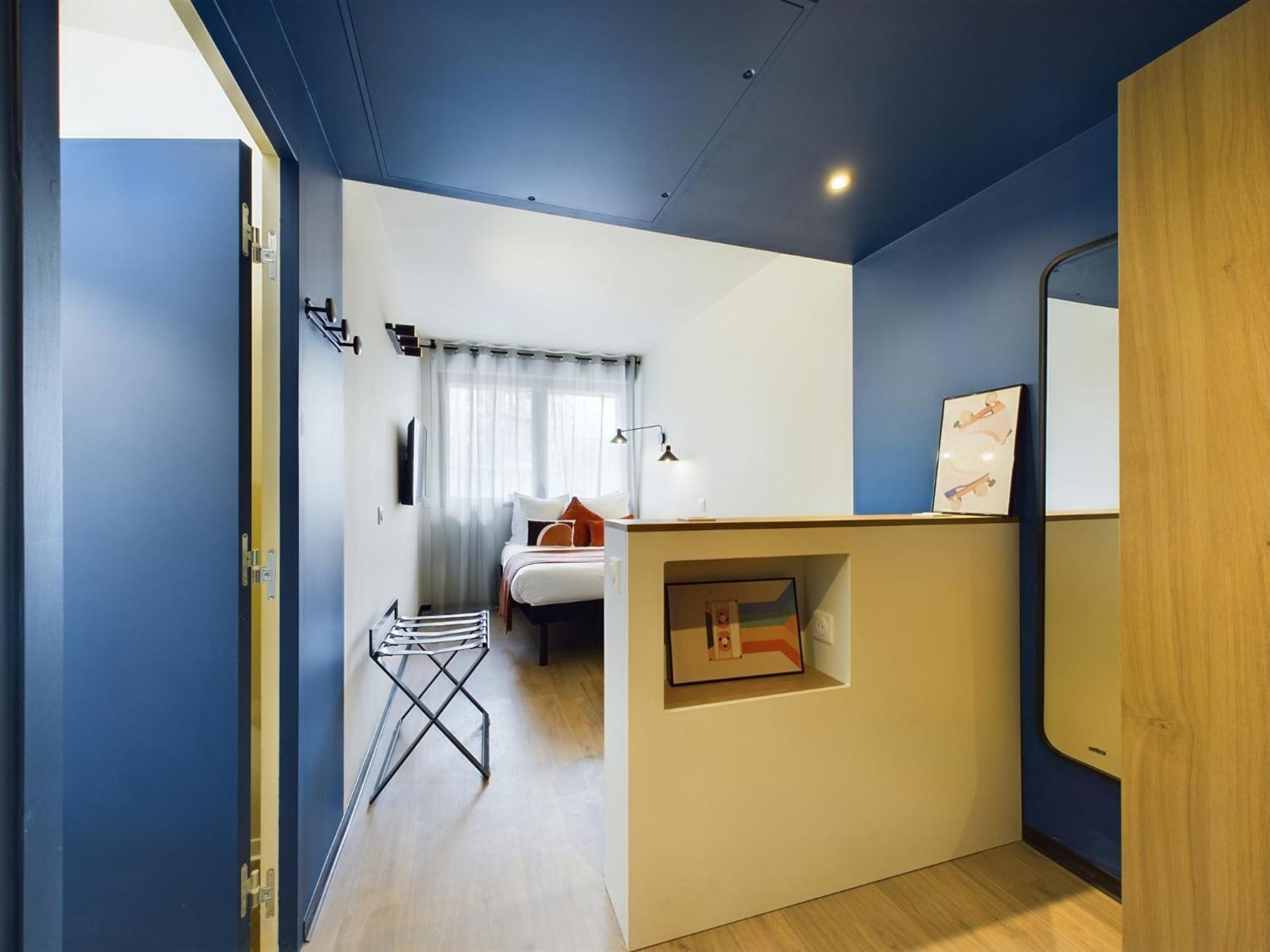 La Room Standard