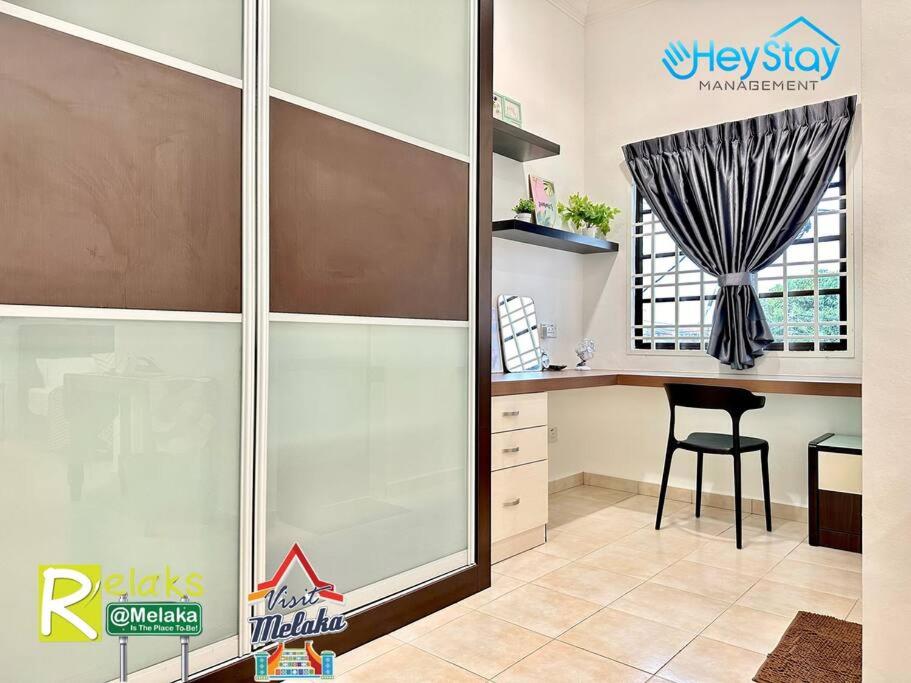 Four-Bedroom House - Photo 124