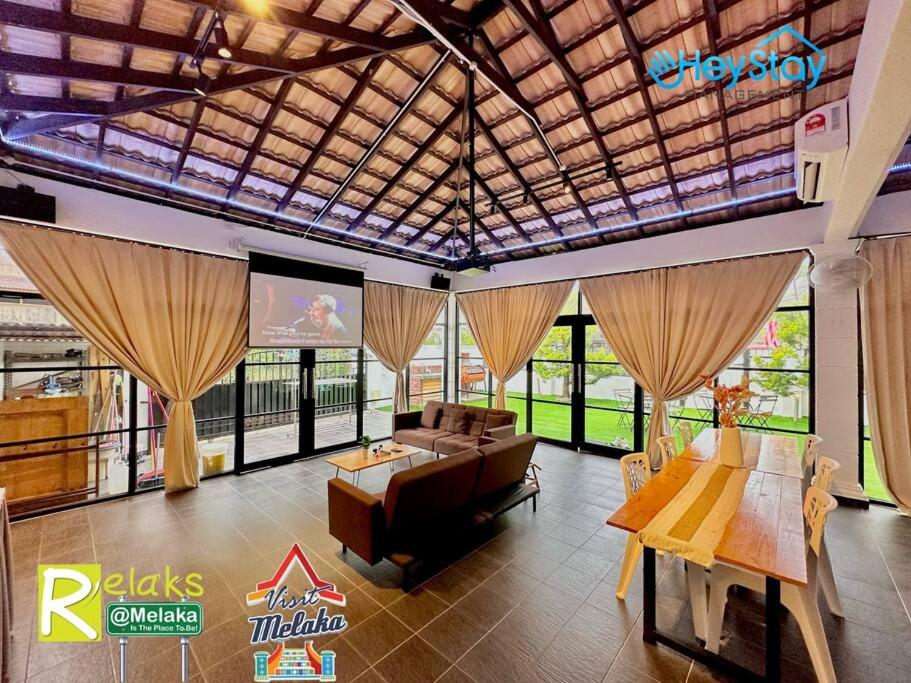 Four-Bedroom House - Photo 134