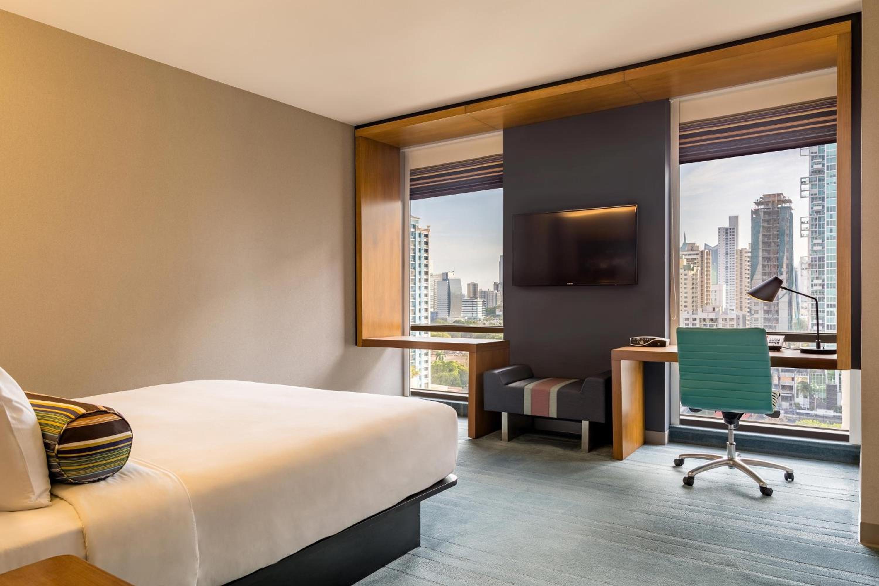 ALOFT, Guest room, 1 King, City view