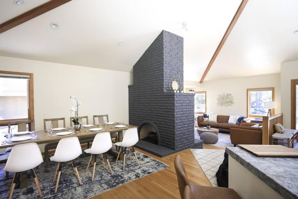 Four-Bedroom House photo 2