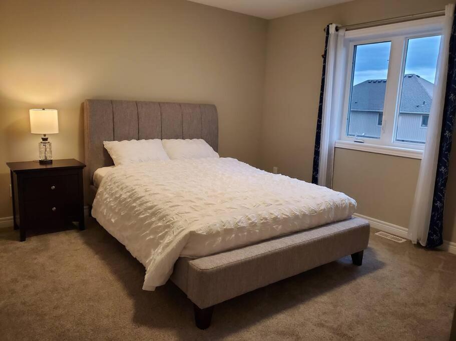 Four-Bedroom House photo 3