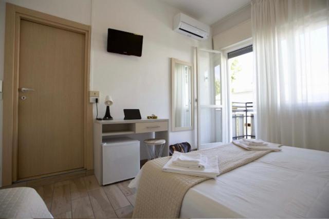 Triple Room with Balcony photo 2