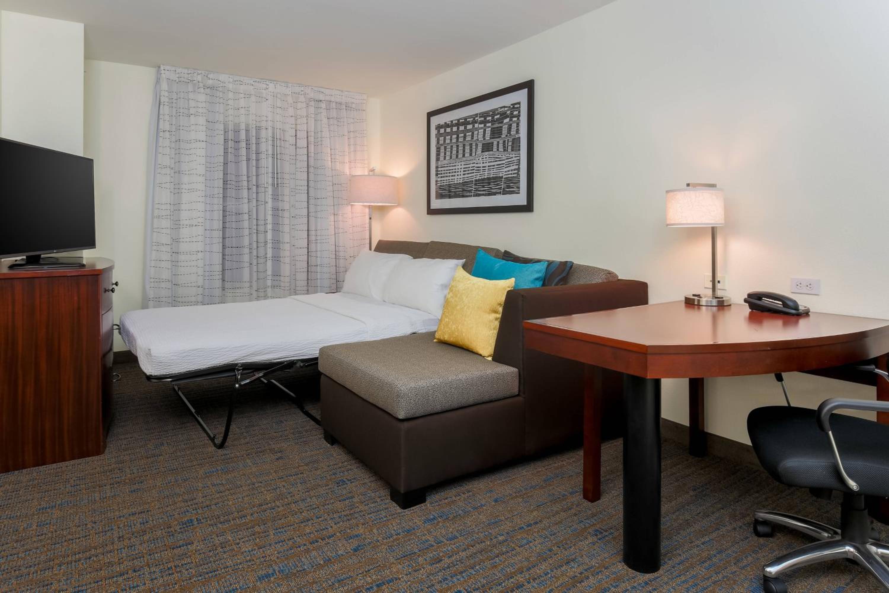 One-Bedroom King Suite with Sofa Bed - Photo 2