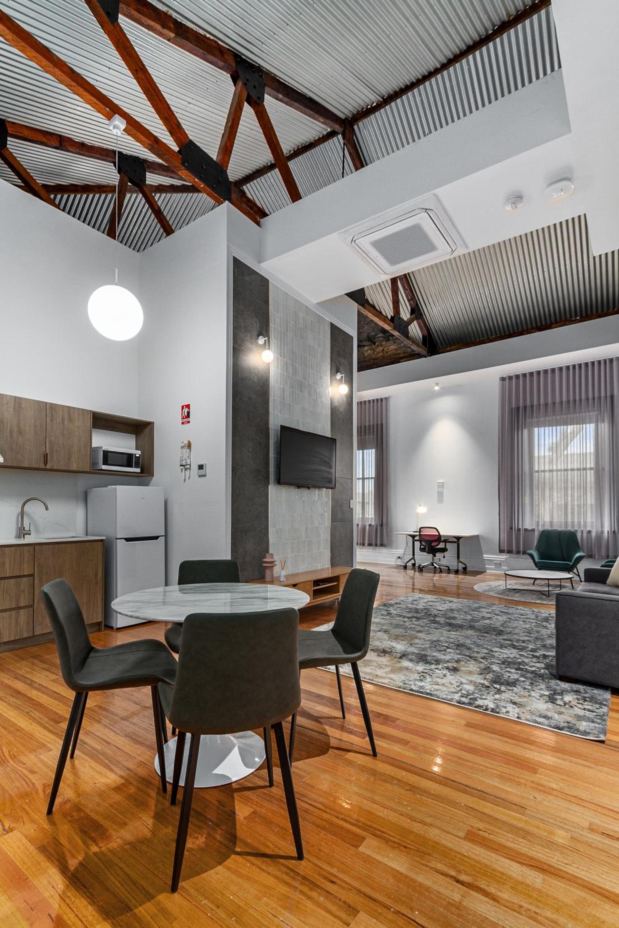 Loft photo 3