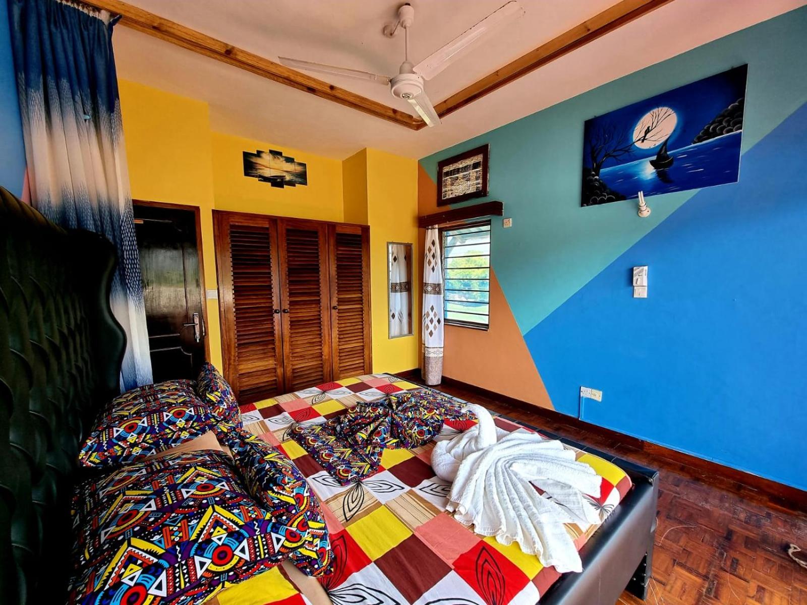 Two-Bedroom Apartment - Photo 9