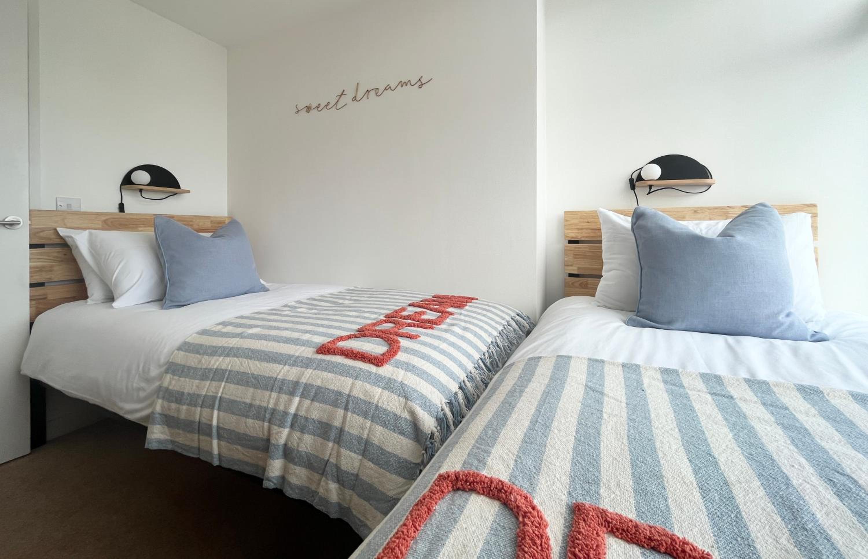 Two-Bedroom Apartment photo 2