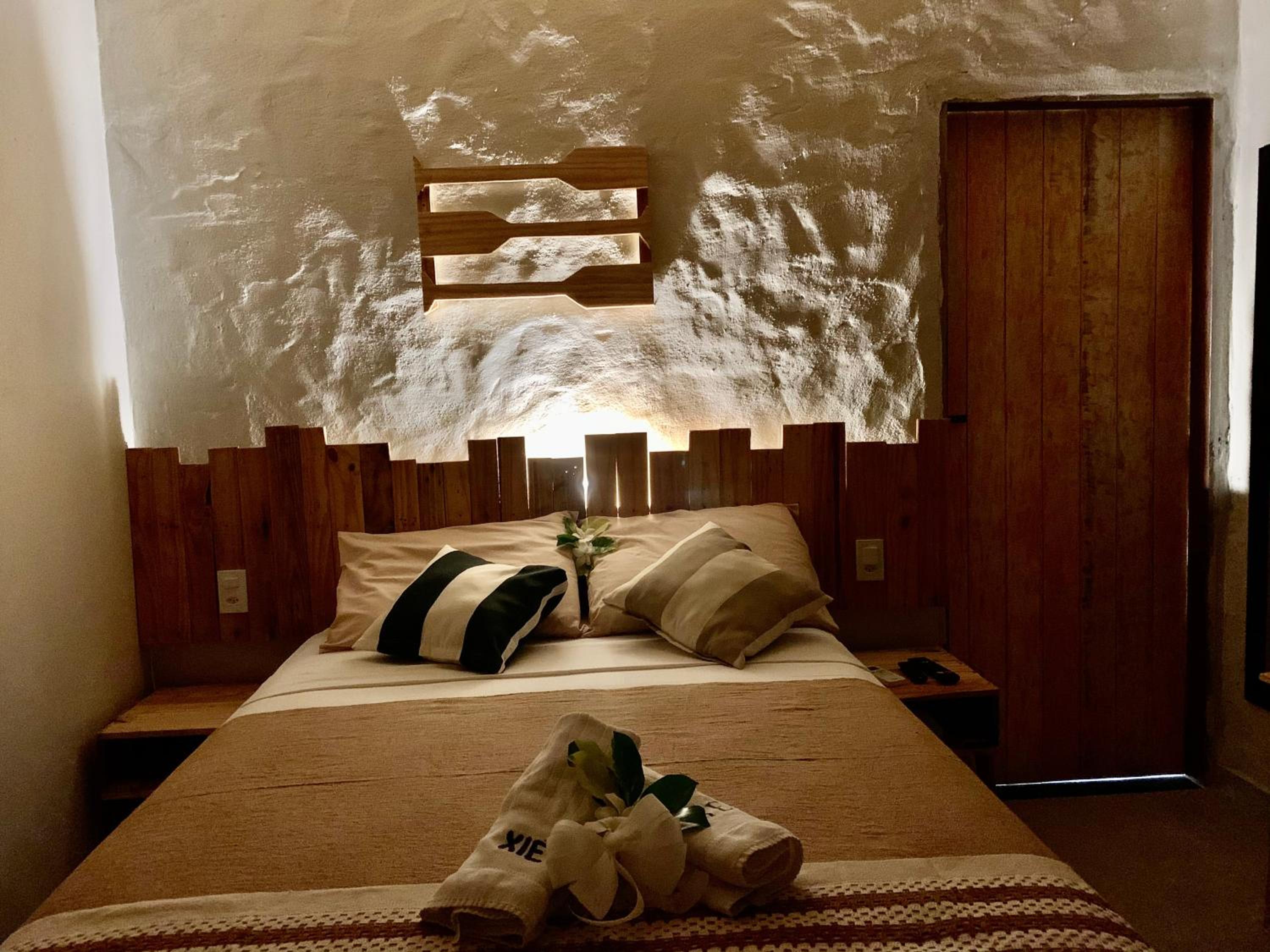 Double Room - Photo 8