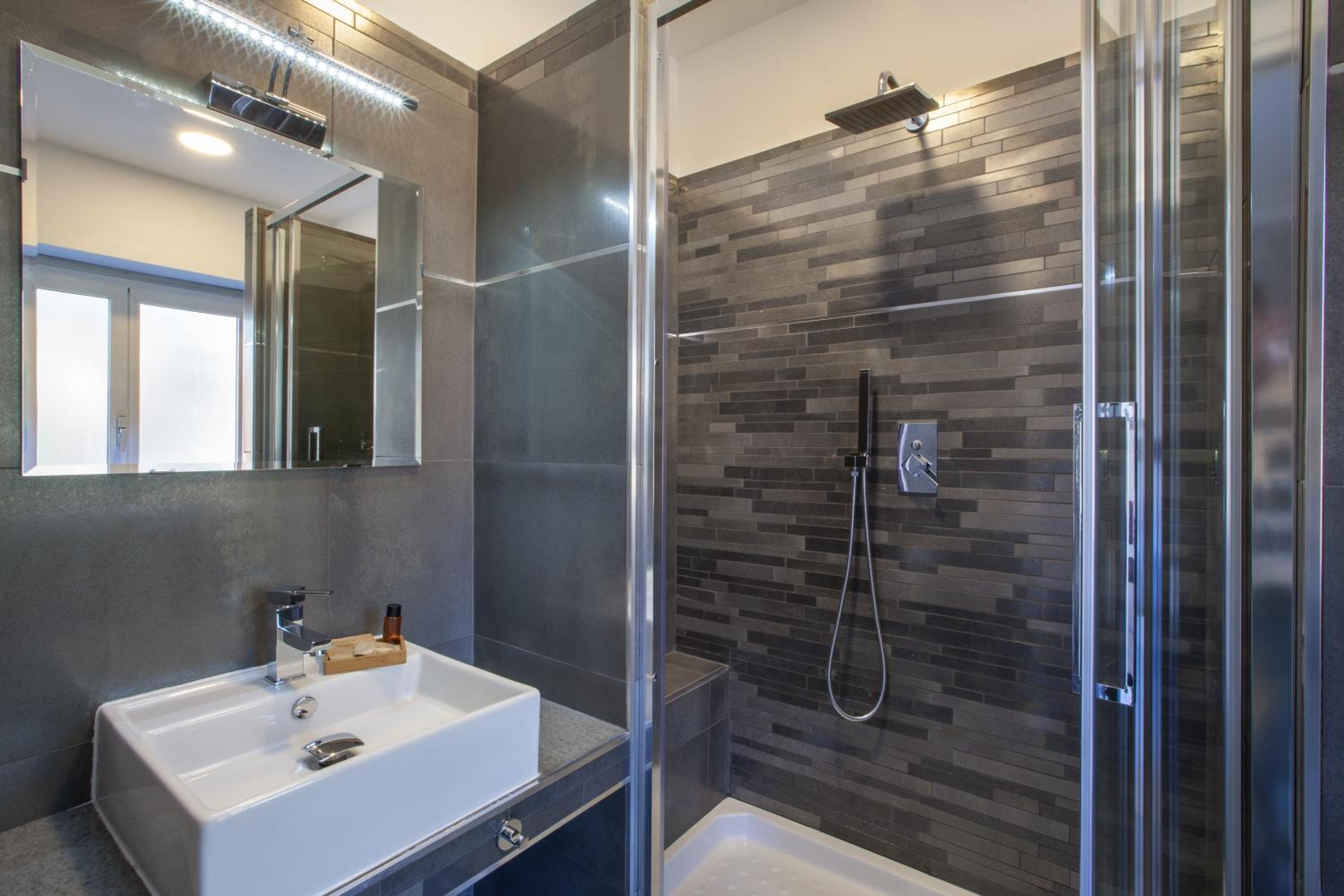 Deluxe Double or Twin Room photo 3