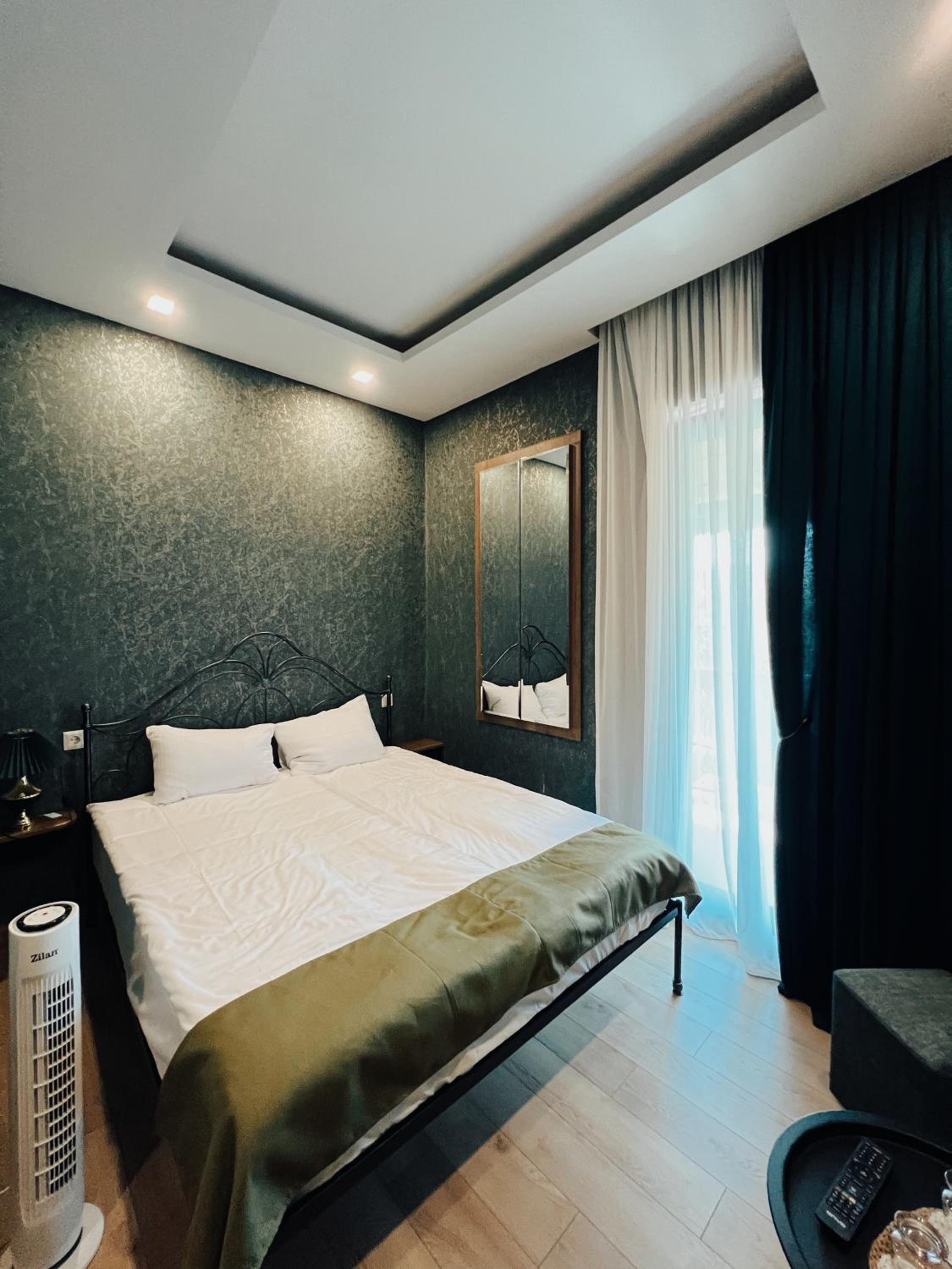 Small Double Room photo 1