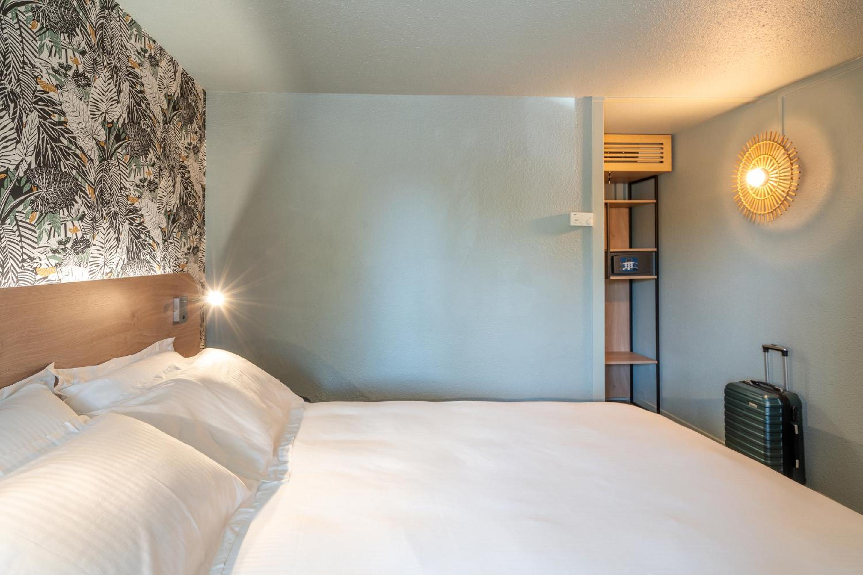 Superior King Room - Non-Smoking - Photo 1