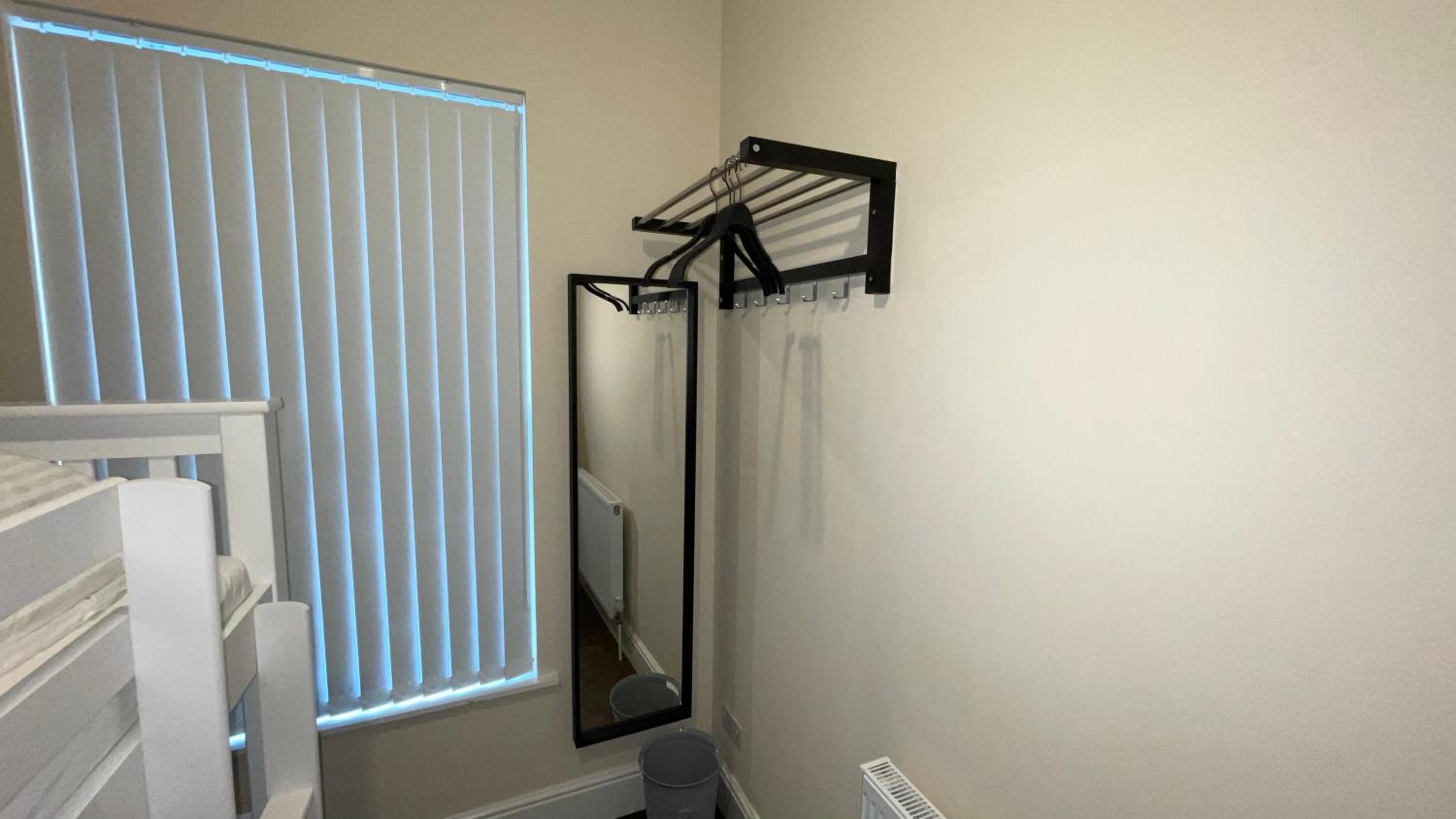 Twin Room with Shower photo 3