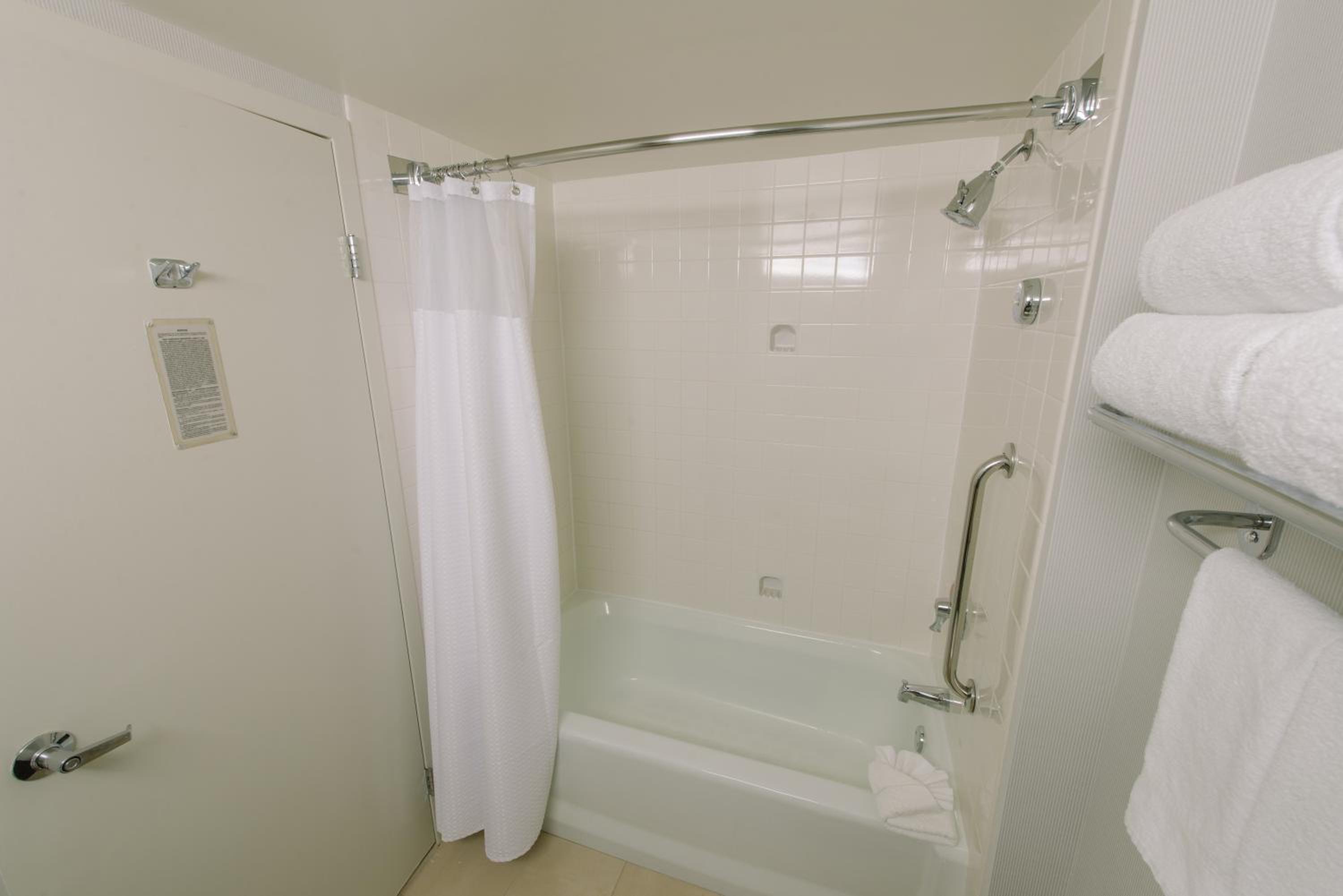 Double Room with Two Double Beds - Photo 2