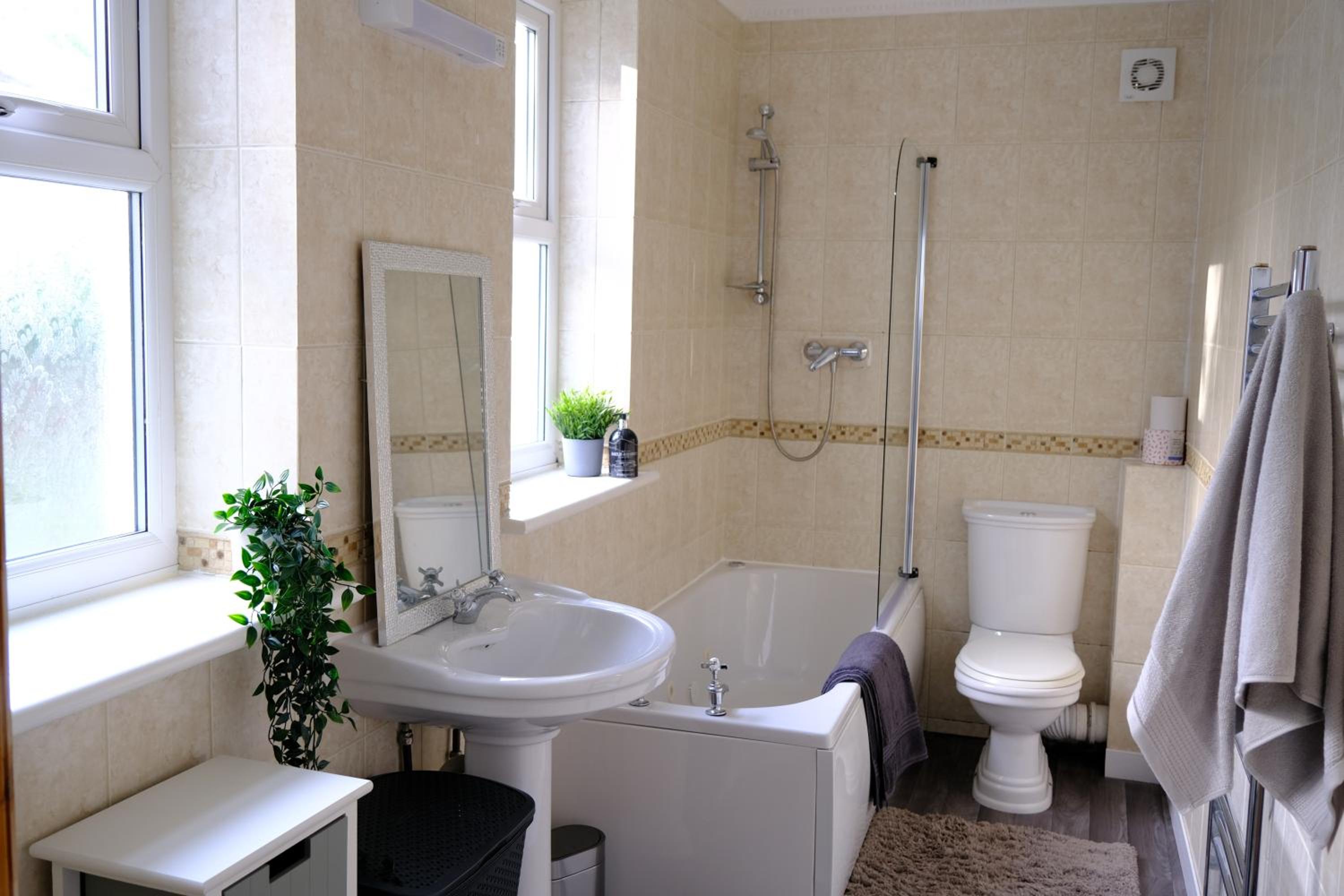 Three-Bedroom House photo 2