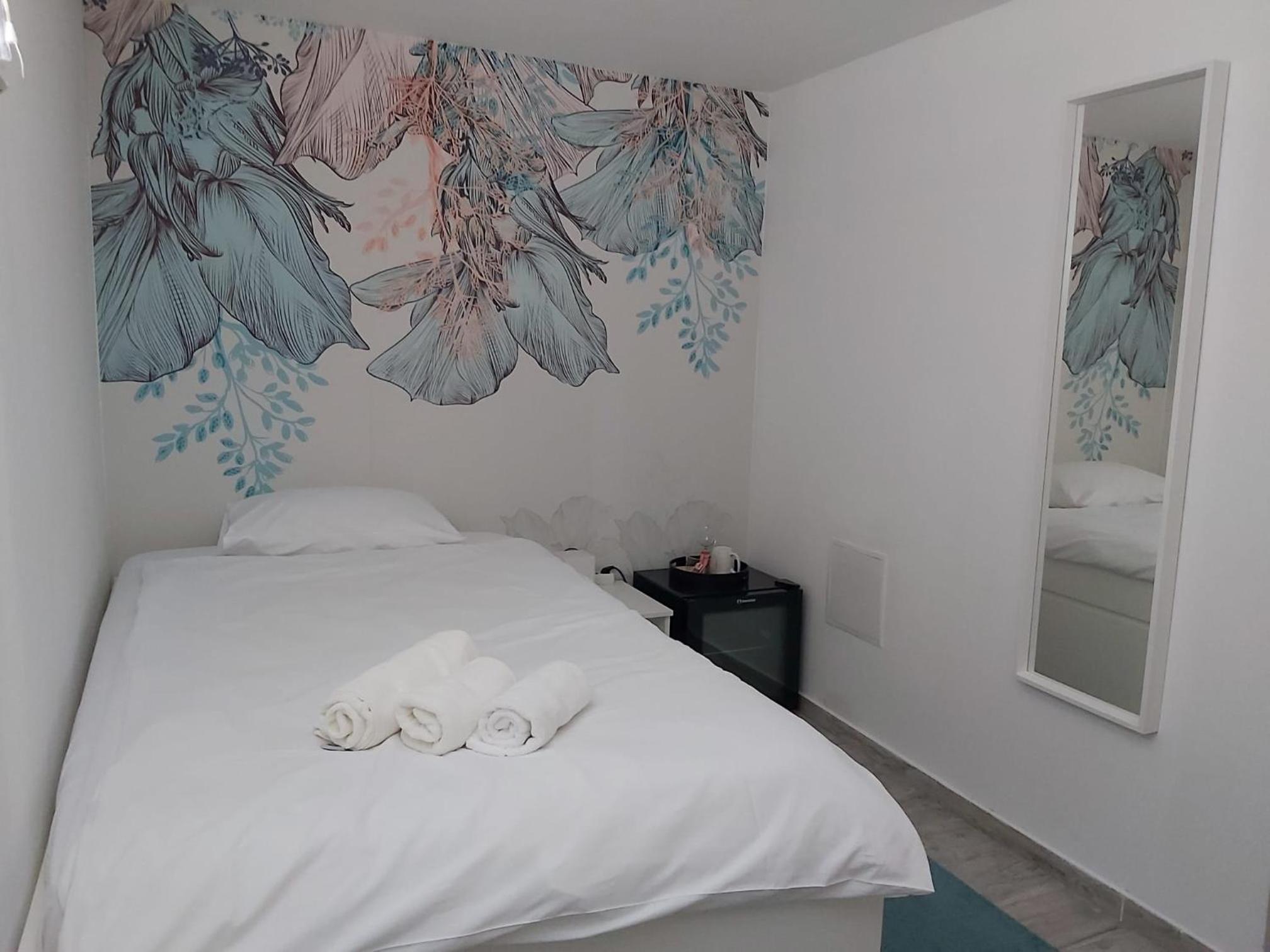 Single Room with Shared Shower and Toilet