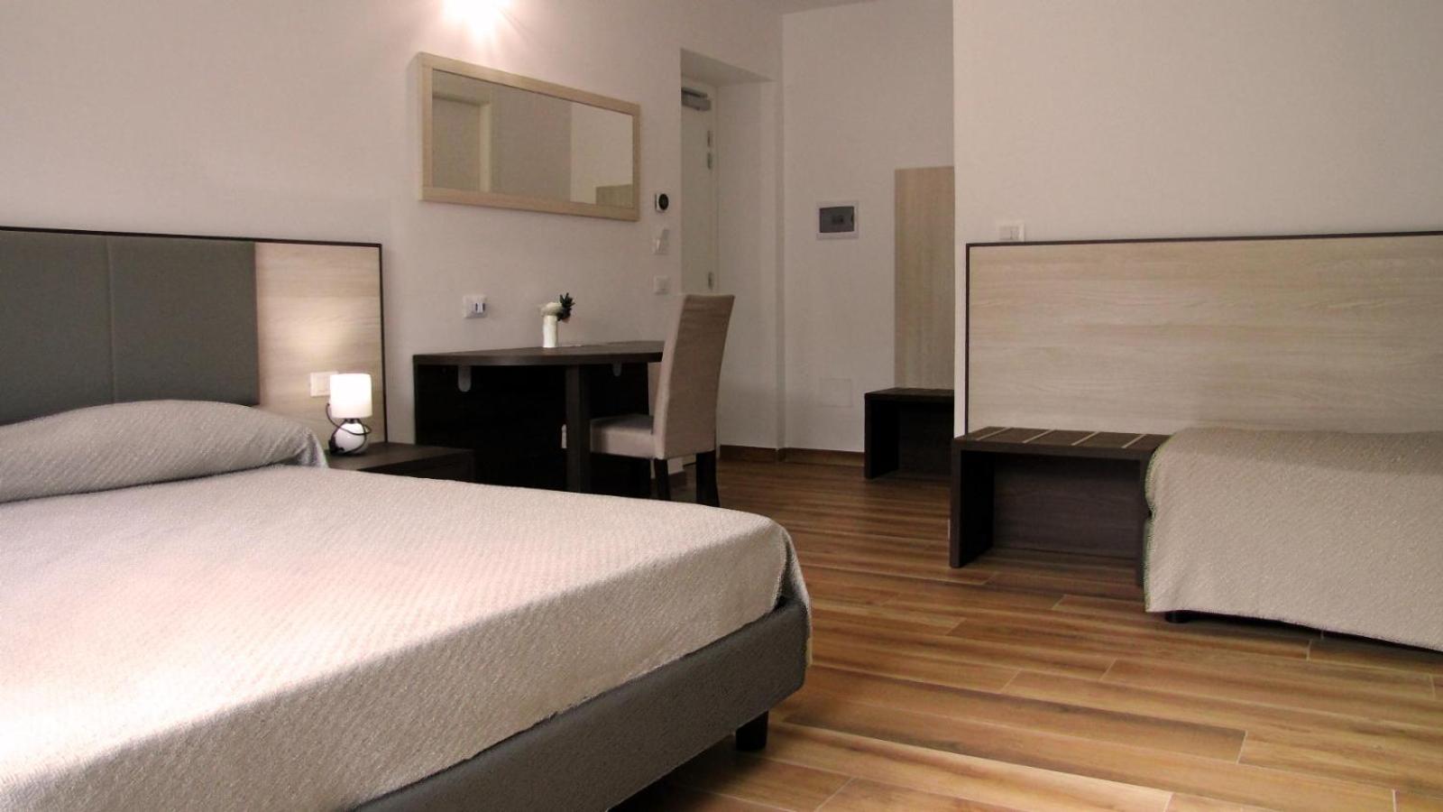 Standard Quadruple Room photo 2