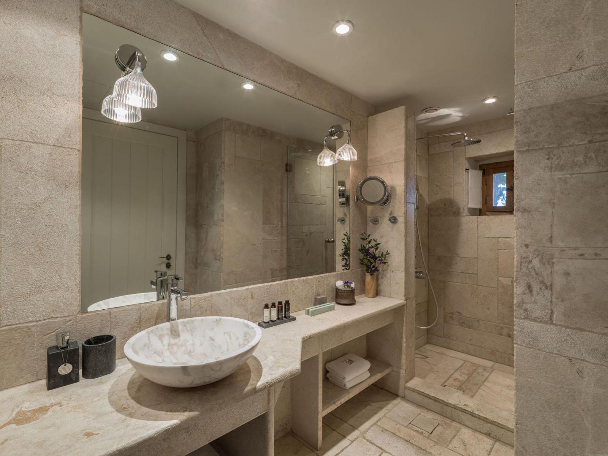 Easter Offer - Junior Suite photo 2
