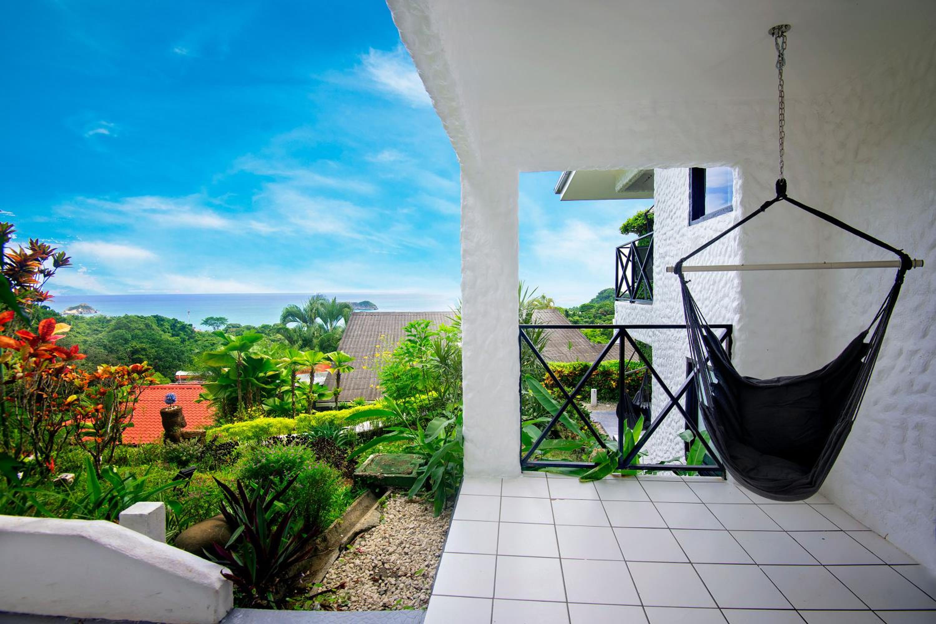 Deluxe Room with Ocean View Private Balcony  - Photo 8